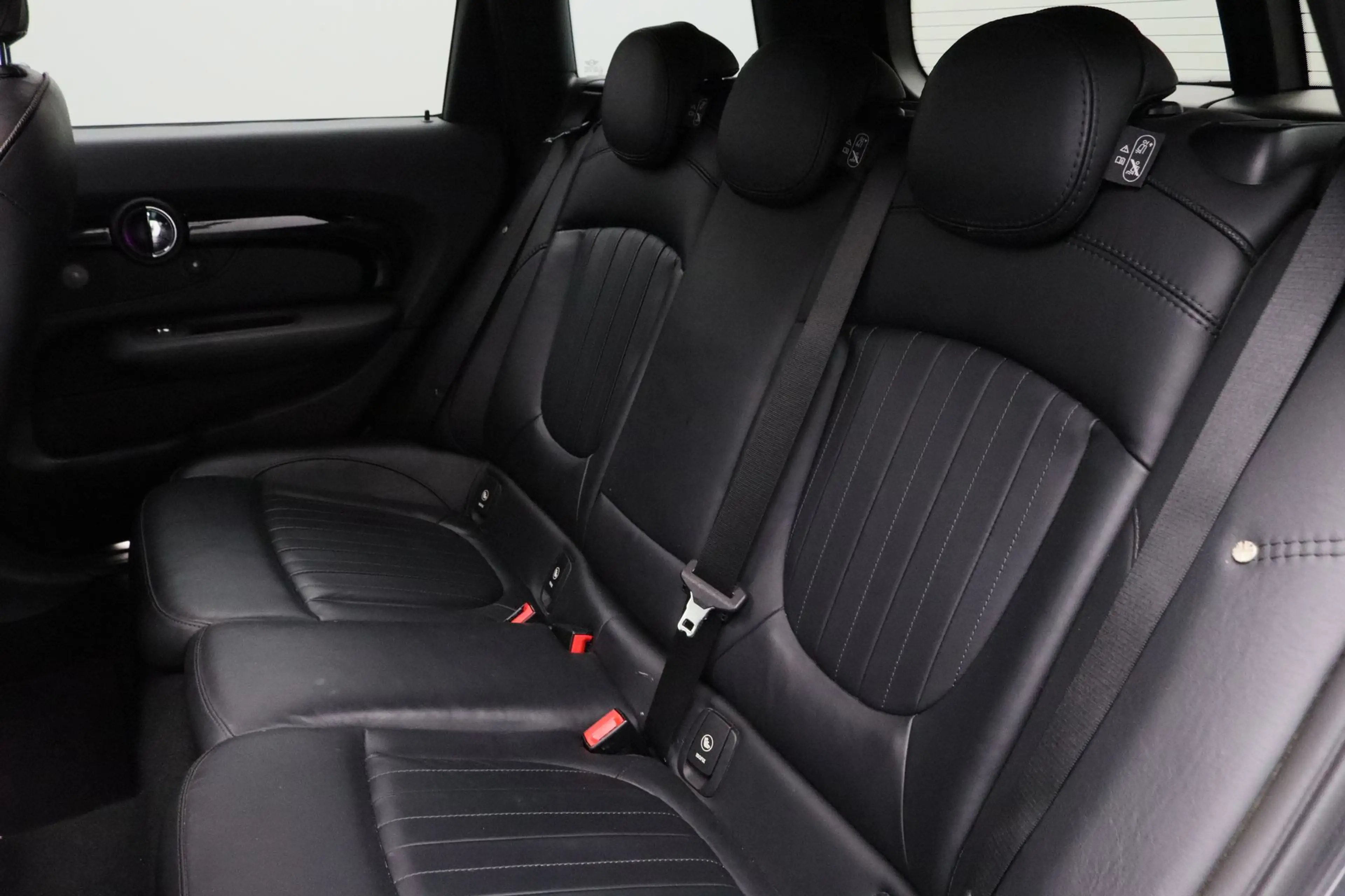 MINI Cooper S Clubman Mini 2.0 Serious Business — photo 15