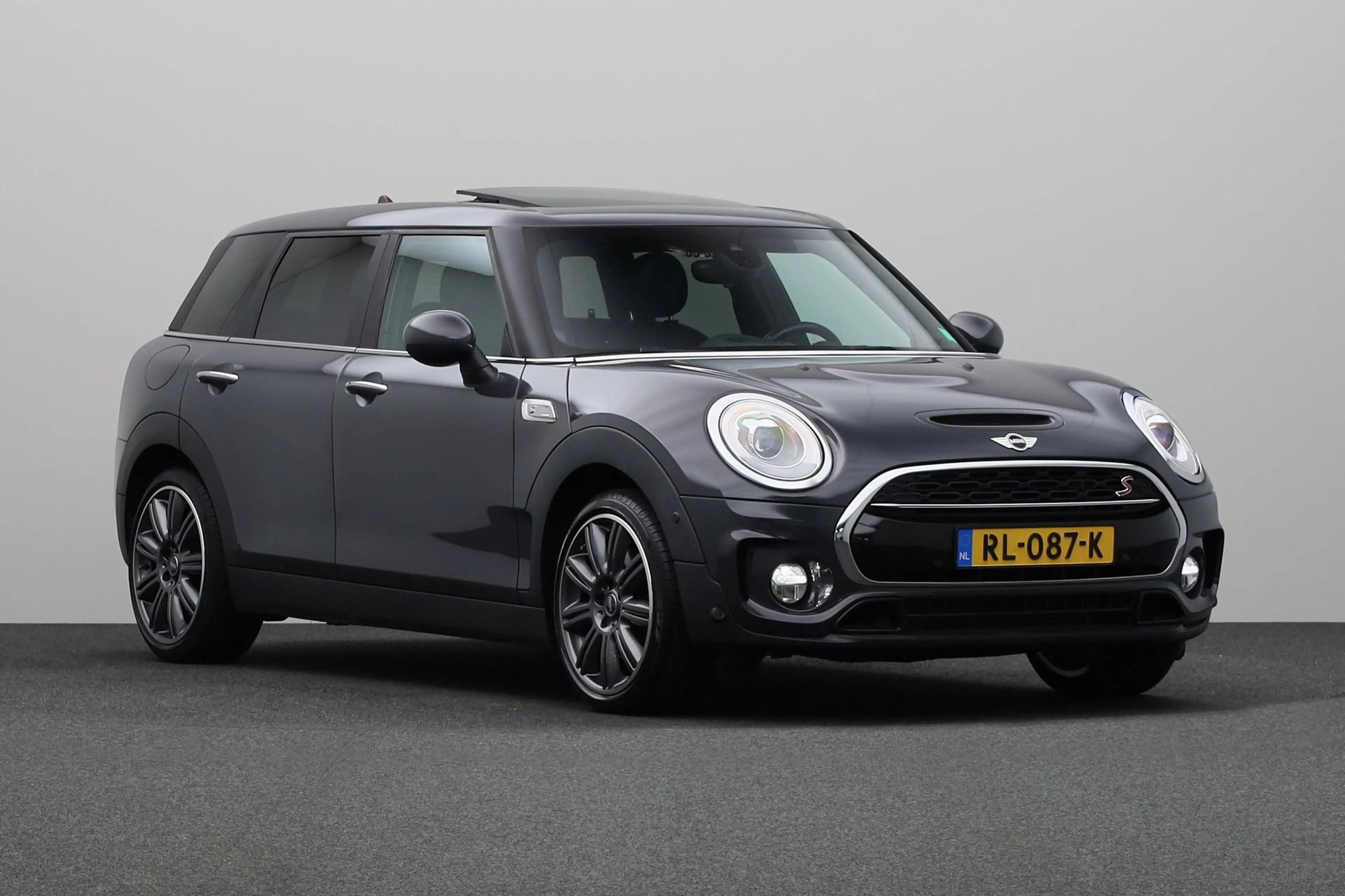 MINI Cooper S Clubman Mini 2.0 Serious Business — photo 11