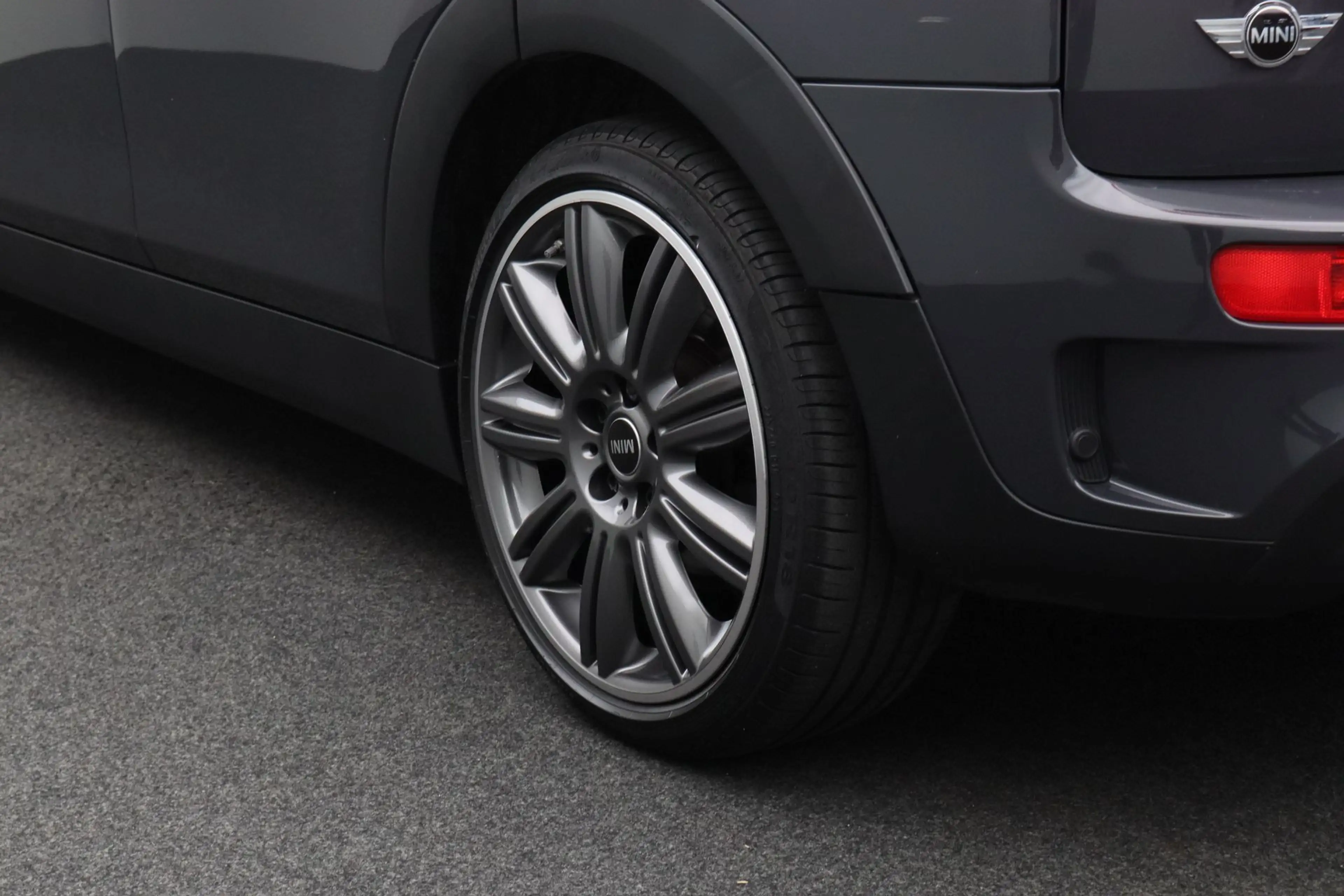 MINI Cooper S Clubman Mini 2.0 Serious Business — photo 5