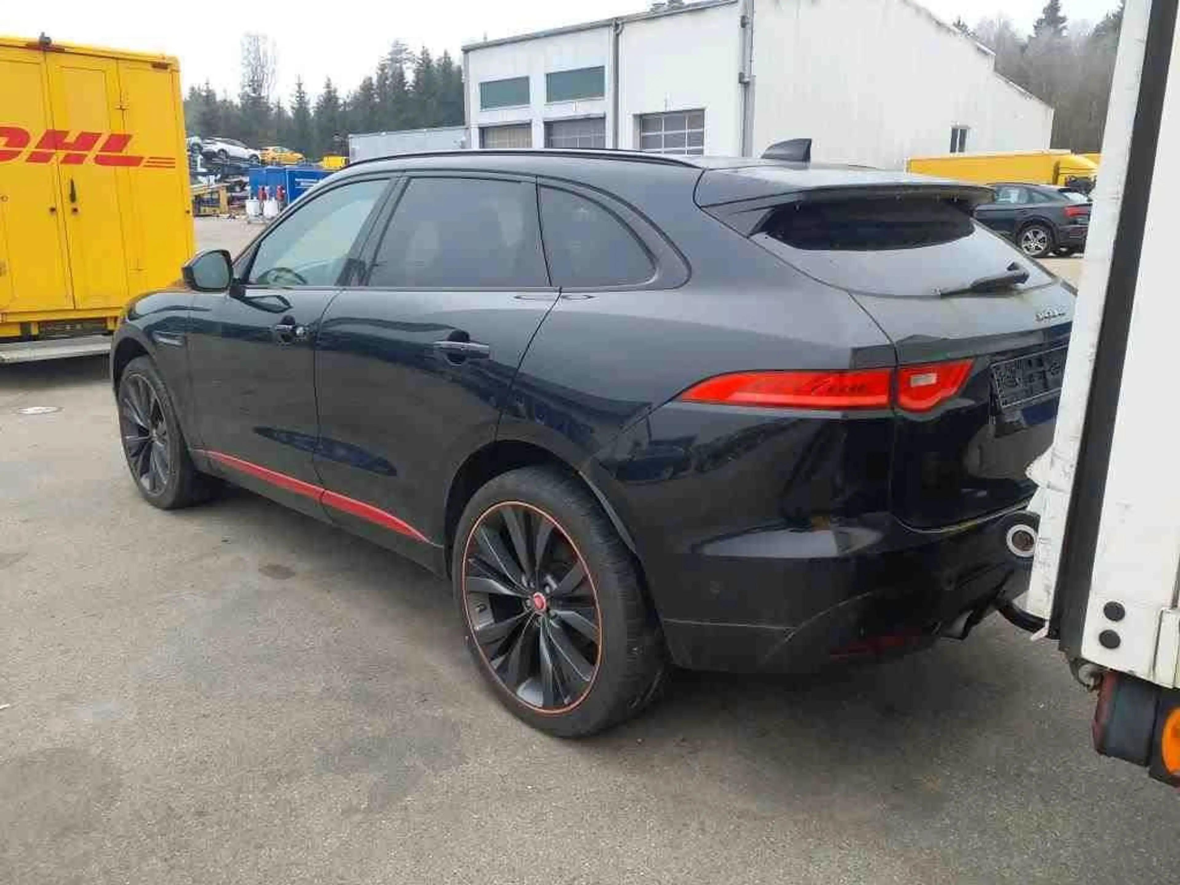 Jaguar F-Pace F-PACE First Edition AWD — photo 3