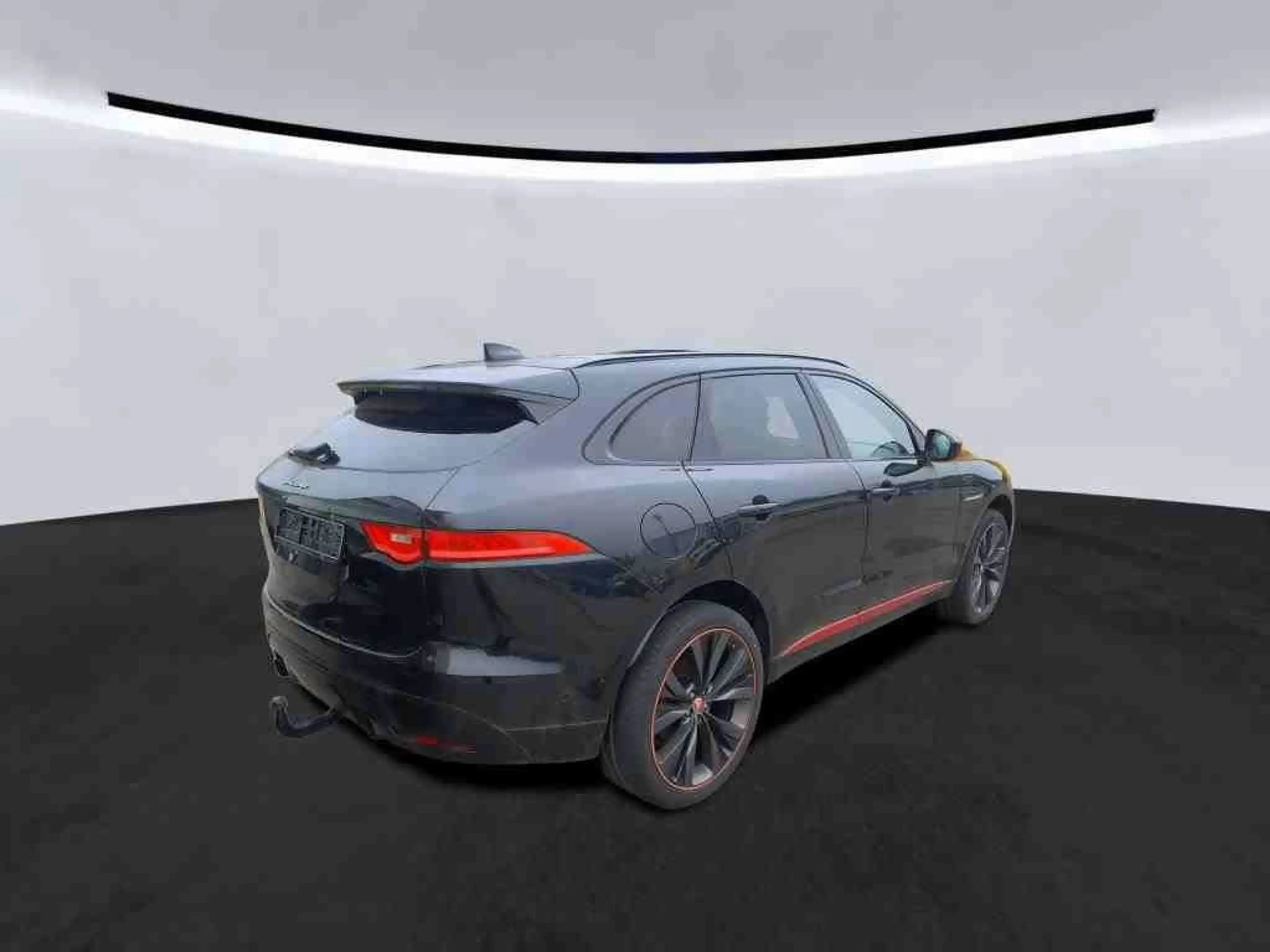 Jaguar F-Pace F-PACE First Edition AWD — photo 2