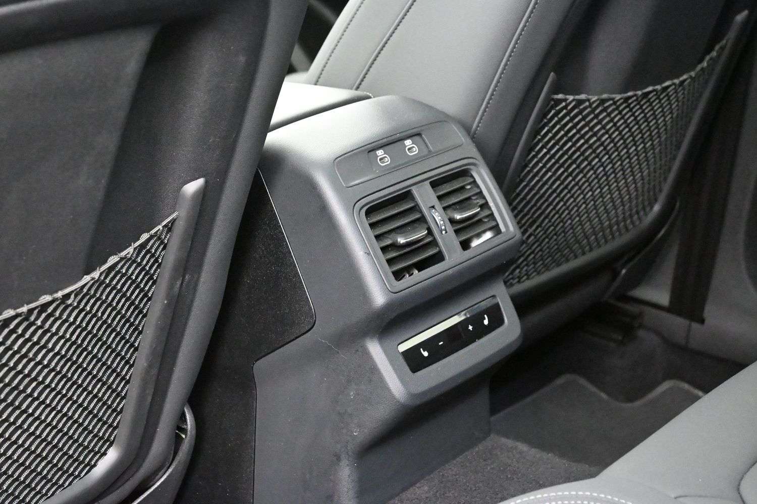 2025 Audi Q5 Progressiv 2.0 TFSI quattro thumb 23