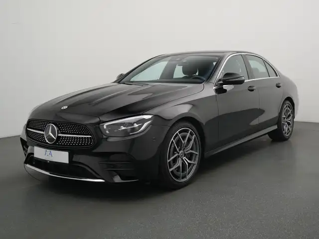 Mercedes-Benz E 200 d AMG Line CARPLAY+RFKAMERA+TLEDER+VIRTCOP