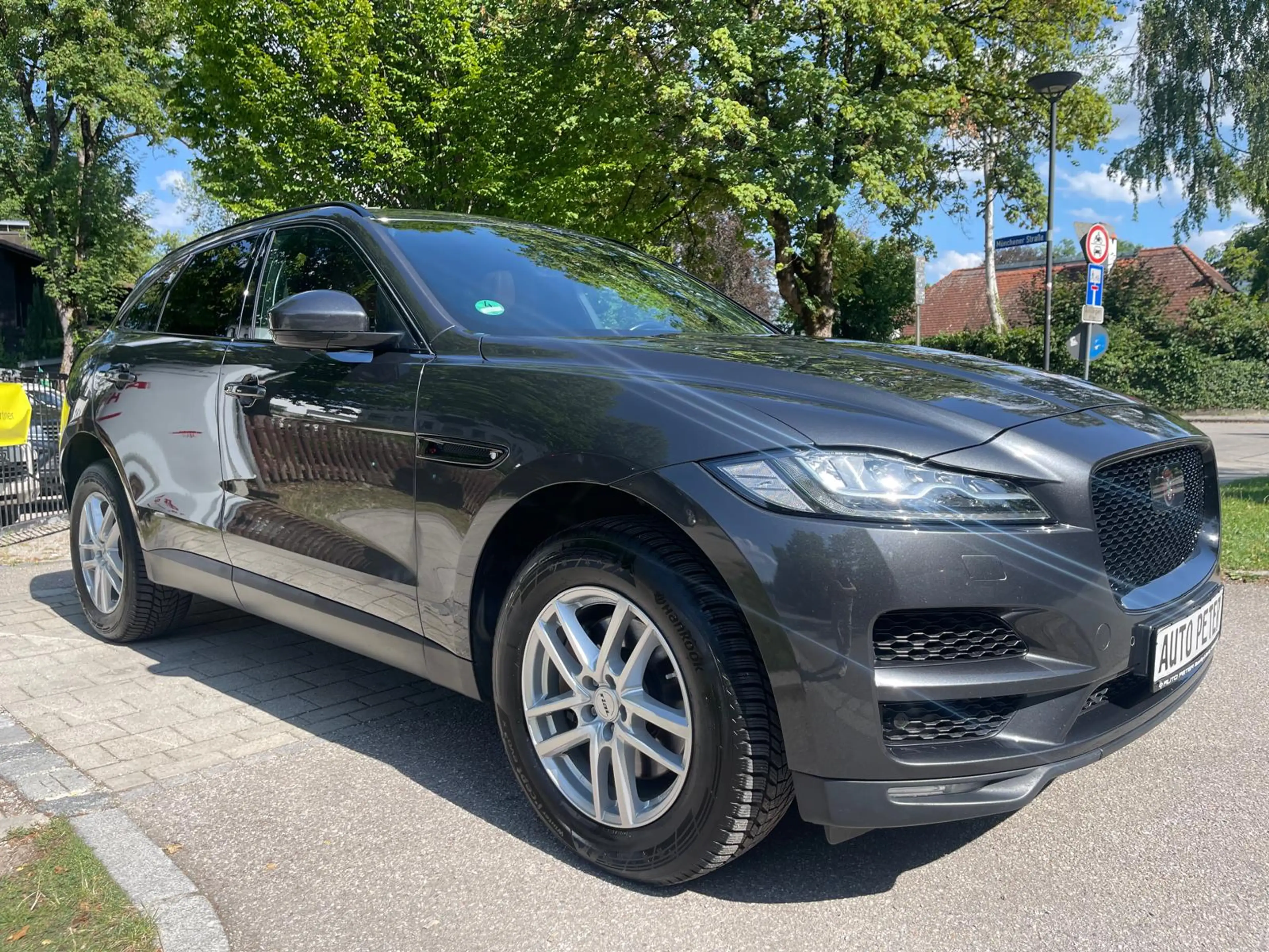 Jaguar F-Pace Portfolio AWD — photo 7