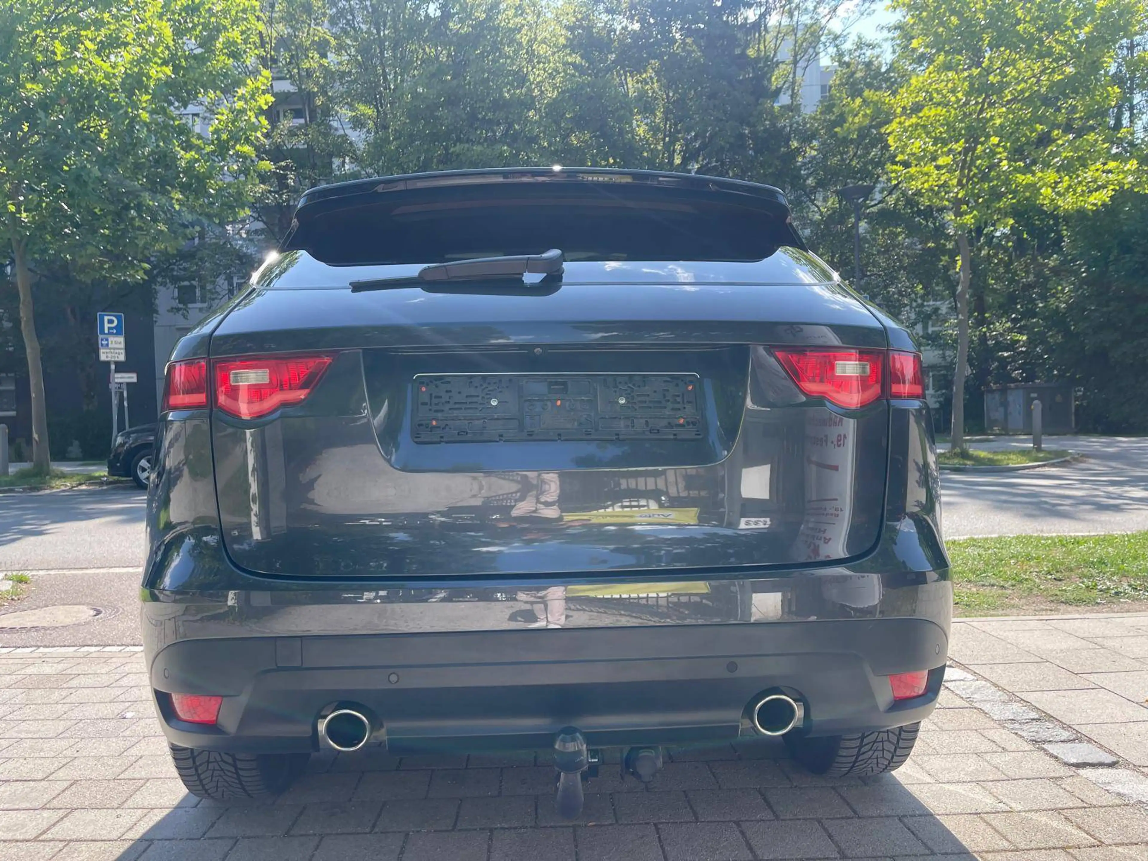 Jaguar F-Pace Portfolio AWD — photo 4
