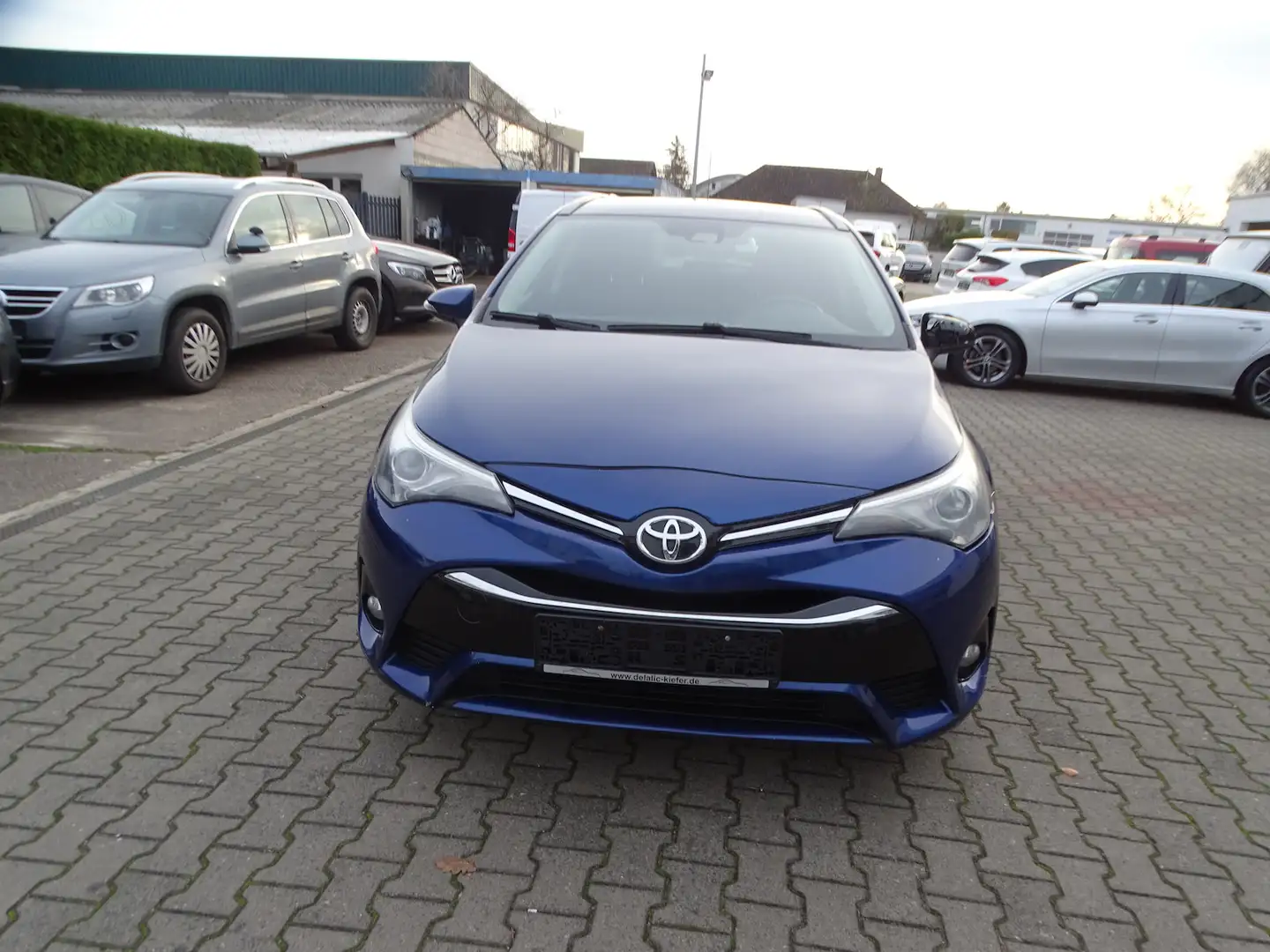 Toyota Avensis Klima Blau - 2