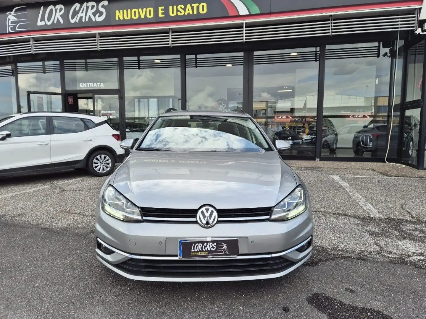 Volkswagen Golf Variant 1.6 TDI 115 CV DSG Business BlueMotion Tech. Gris - 2