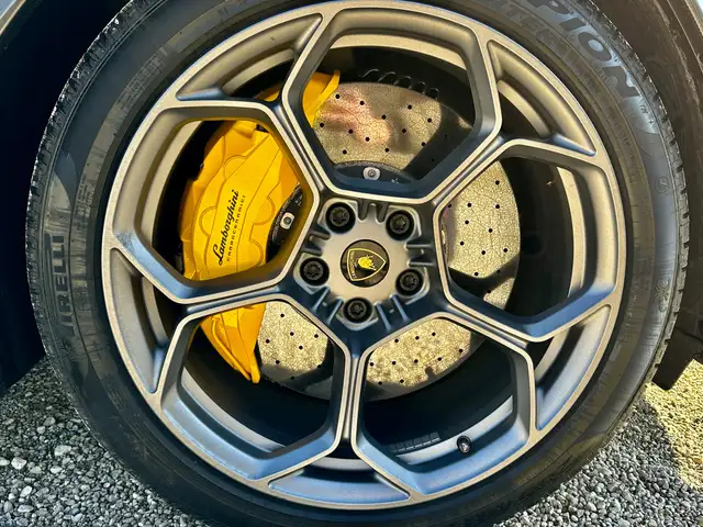 2023 Lamborghini Urus in Blue for sale