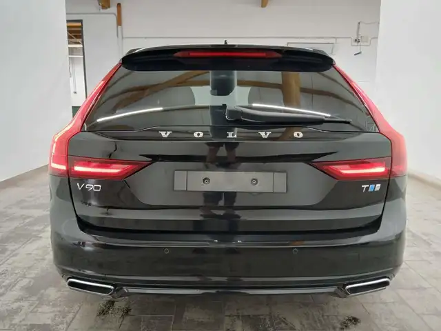 Volvo V90 view 5