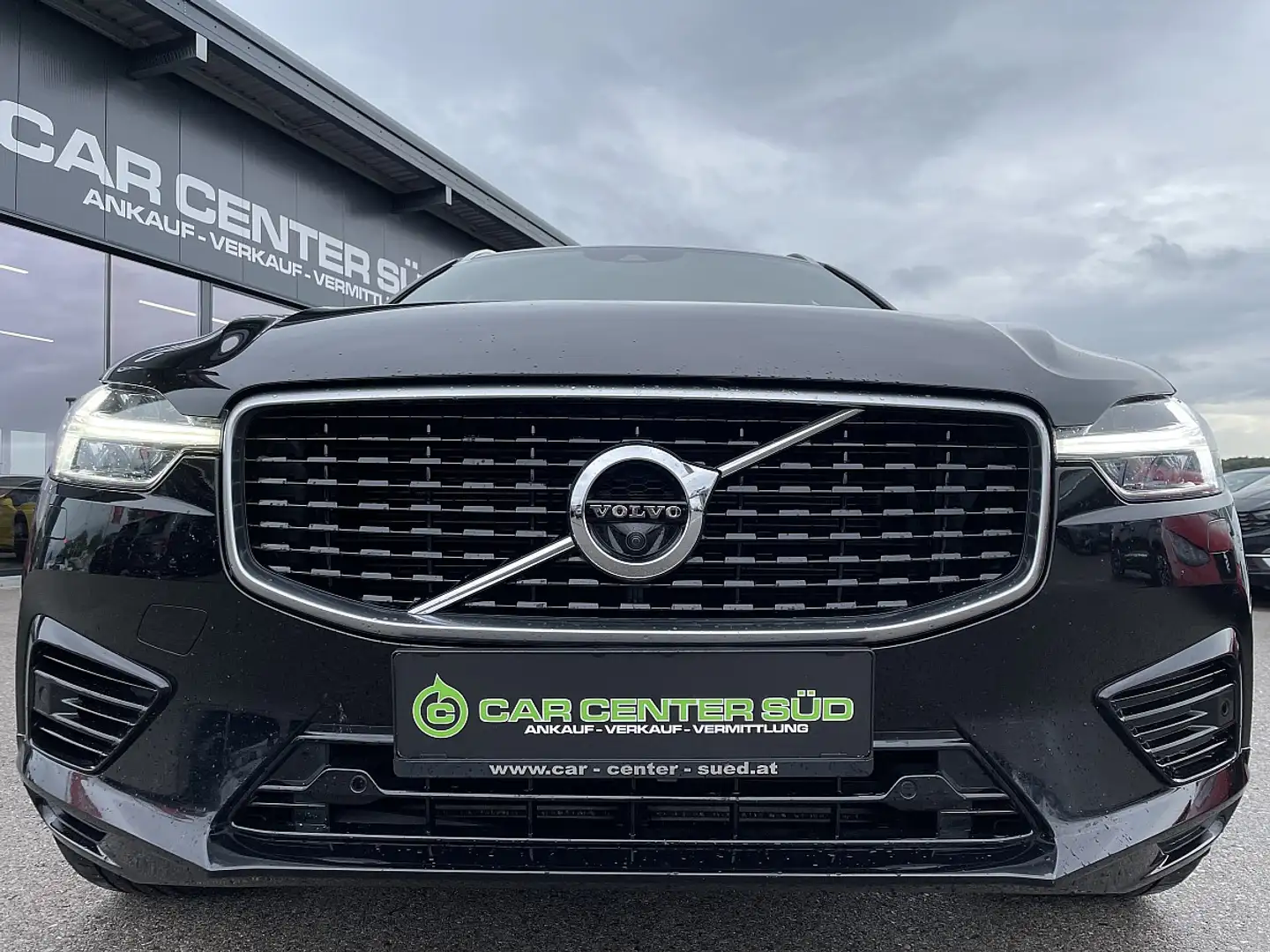 Volvo XC60 R-DESIGN T8 PHEV Twin Engine Zwart - 2
