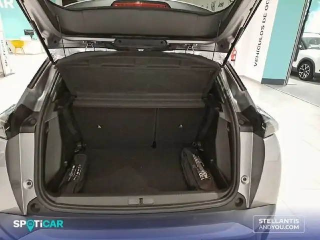 Peugeot 2008 view 6