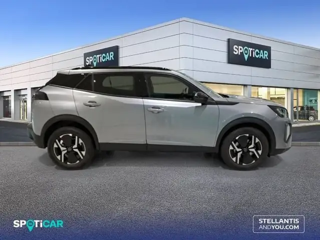 Peugeot 2008 view 4