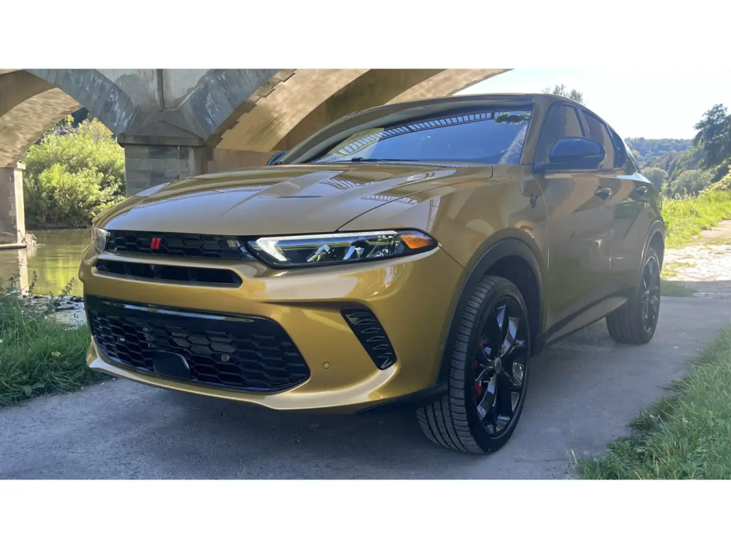 Dodge Hornet GT Plus 4X4 2.0L 268 HP Amarillo - 1