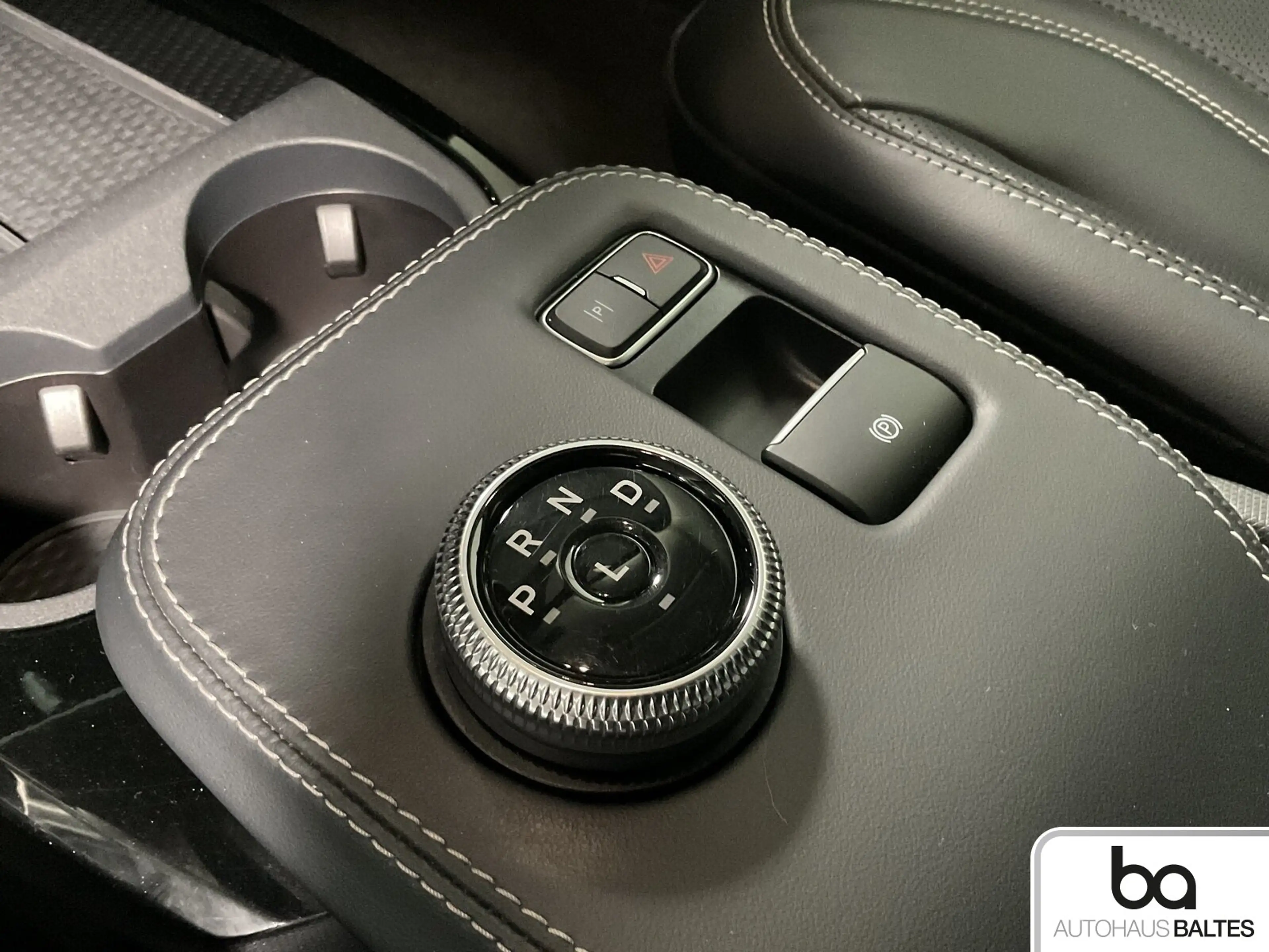 Ford Mustang Mach-E Mustang MACH-E Pano/LED/Navi/360°/B&O — photo 11