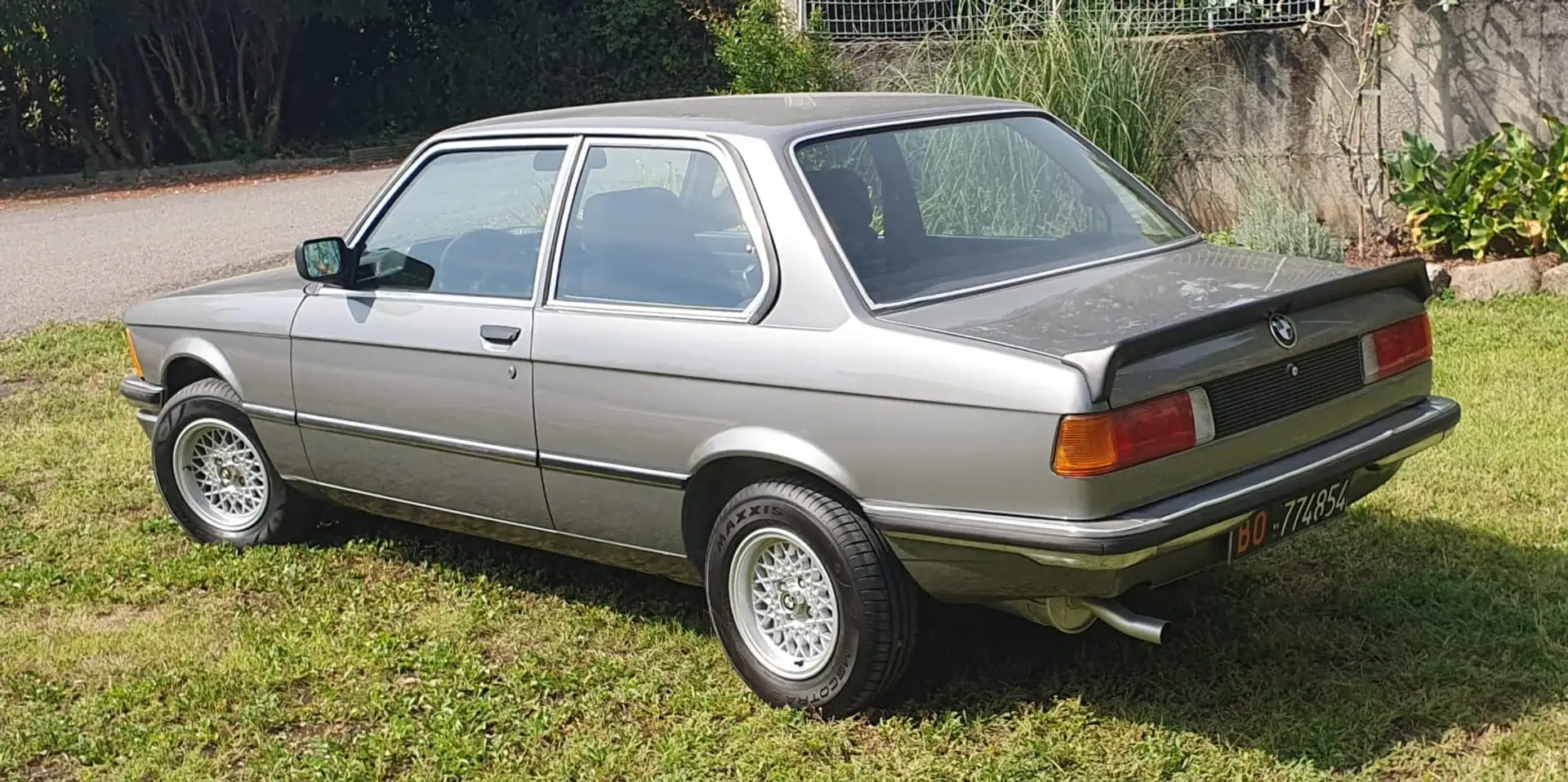 BMW 320 320 2p Сірий - 2