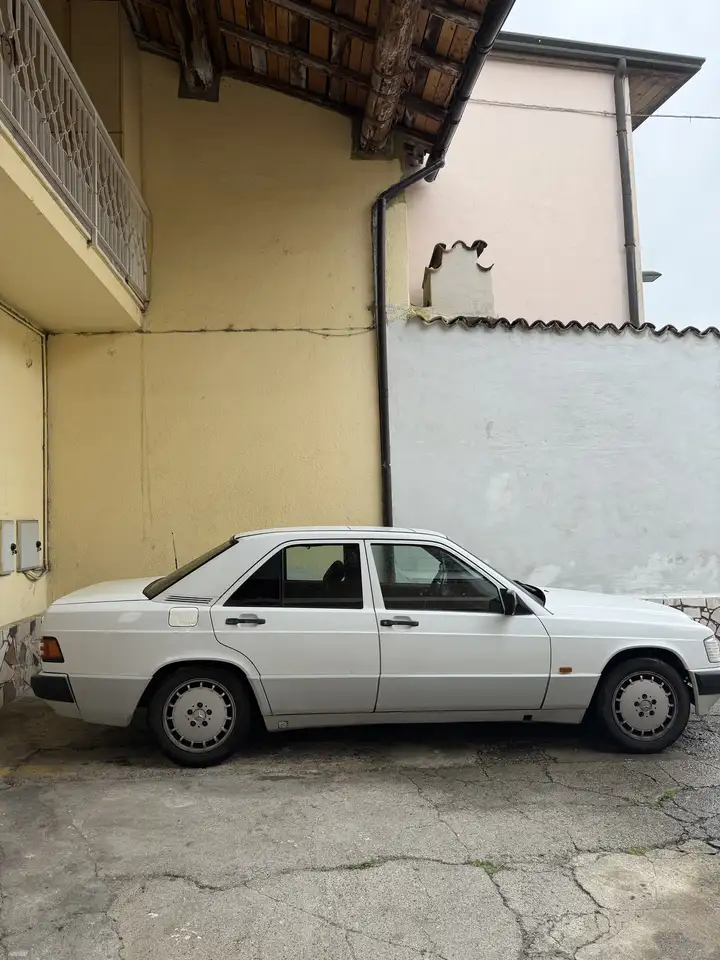 Mercedes-Benz 190 2.0 E 122cv, foto 8