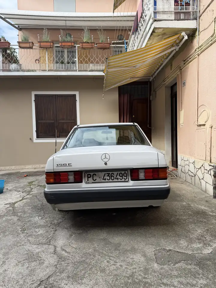 Mercedes-Benz 190 2.0 E 122cv, foto 6