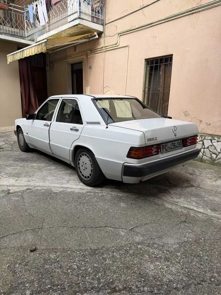 Mercedes-Benz 190 2.0 E 122cv, foto 4