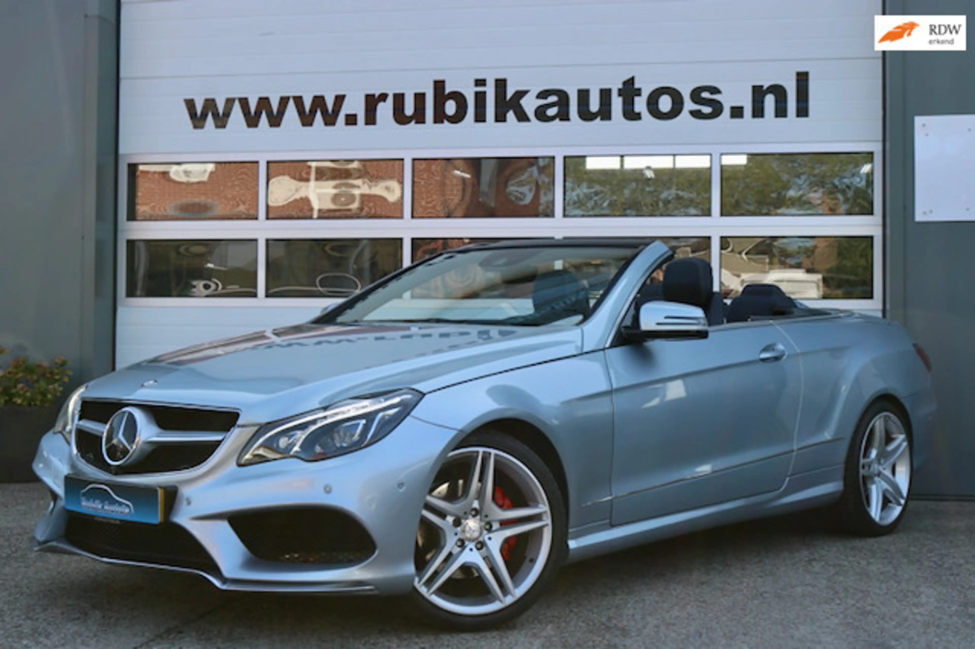 Mercedes-Benz E 250 Cabrio CGI AMG Line |Leder|Led|Memory