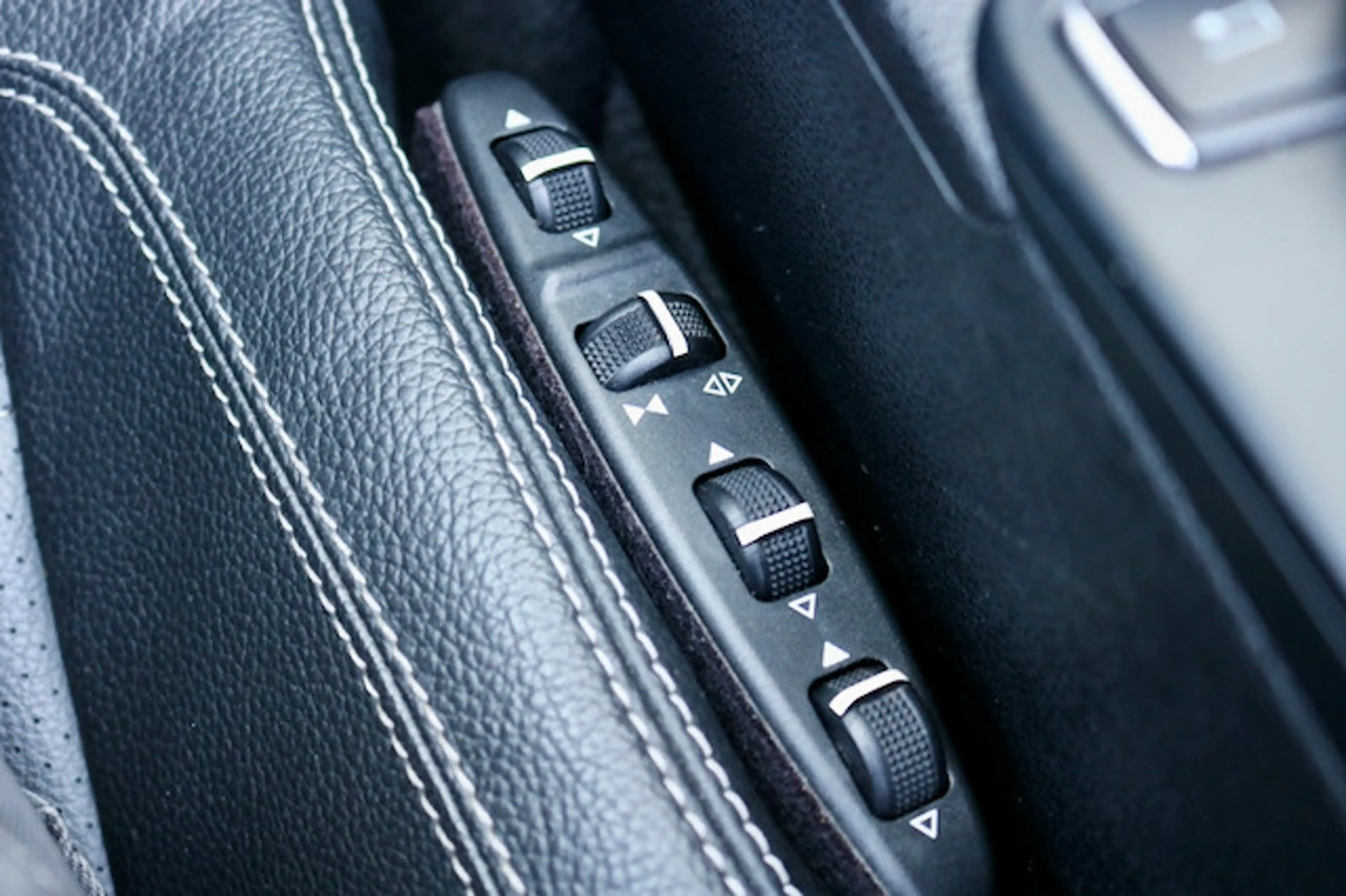 Mercedes-Benz E 250 Cabrio CGI AMG Line |Leder|Led|Memory — photo 13