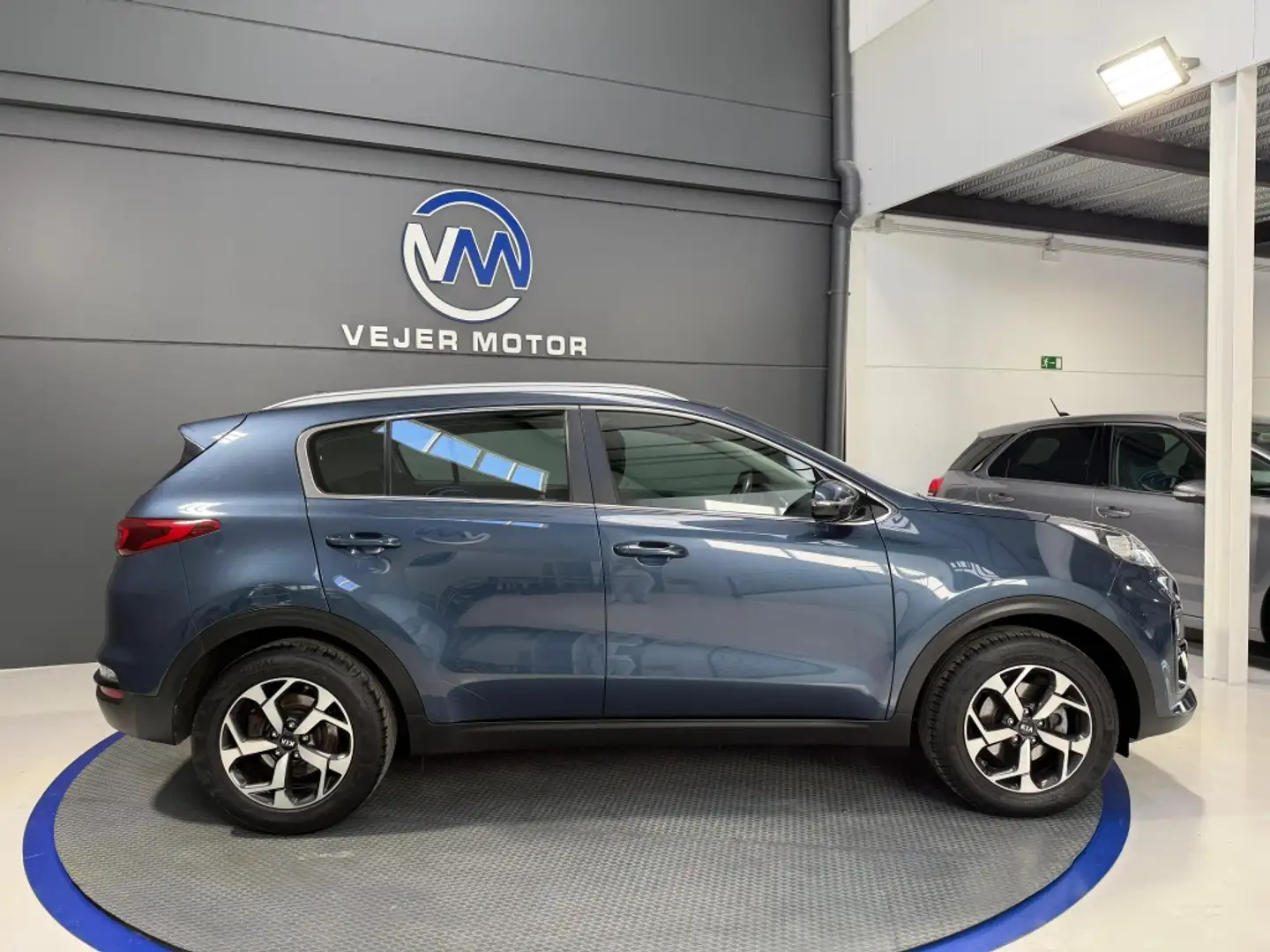 Kia Sportage 1.6 CRDi Business 4x2 115 Azul - 2