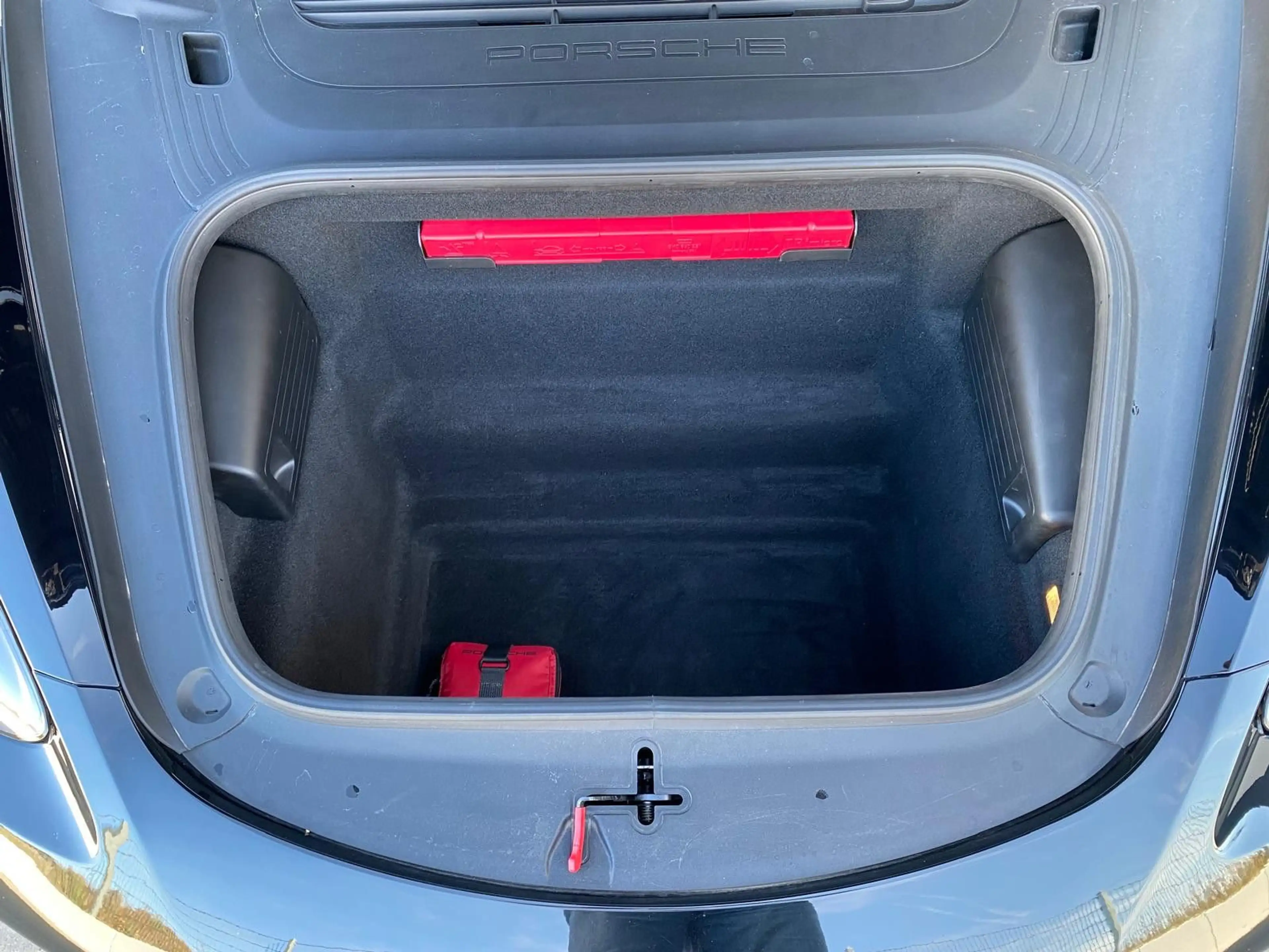 Porsche Cayman 718 / NAVI/ Chrono/Top Zustand — photo 14
