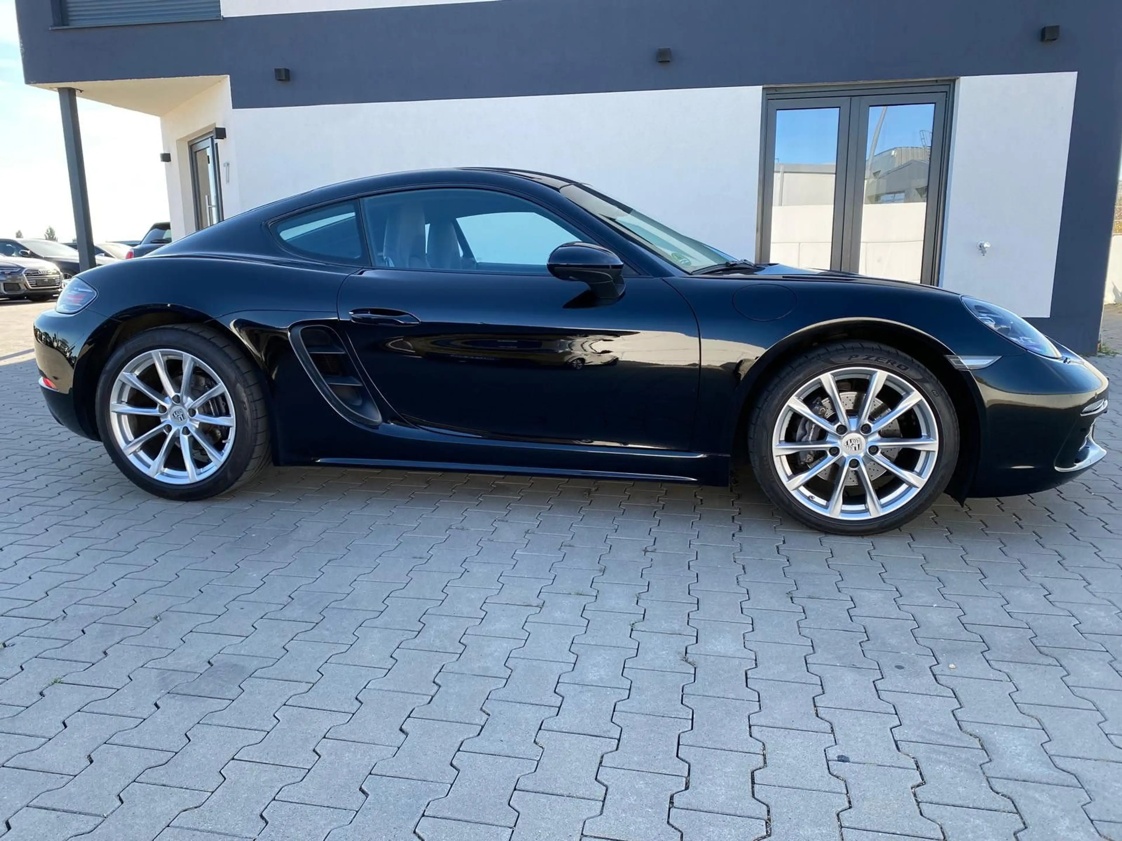 Porsche Cayman 718 / NAVI/ Chrono/Top Zustand — photo 6