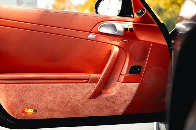 Porsche 911 view 10
