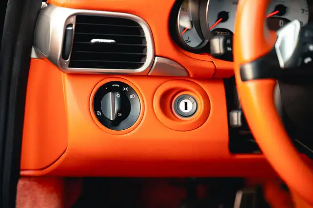 Porsche 911 view 9