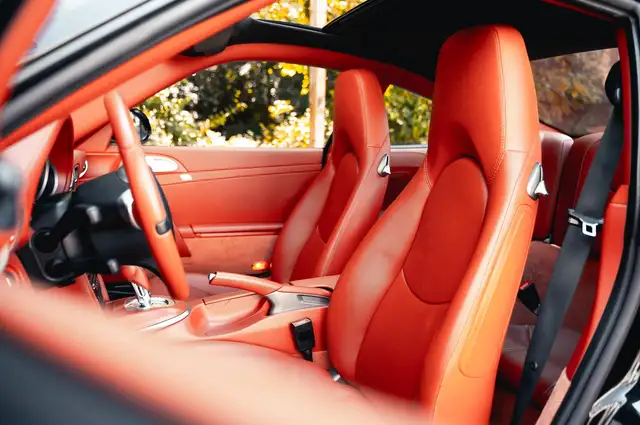 Porsche 911 view 11