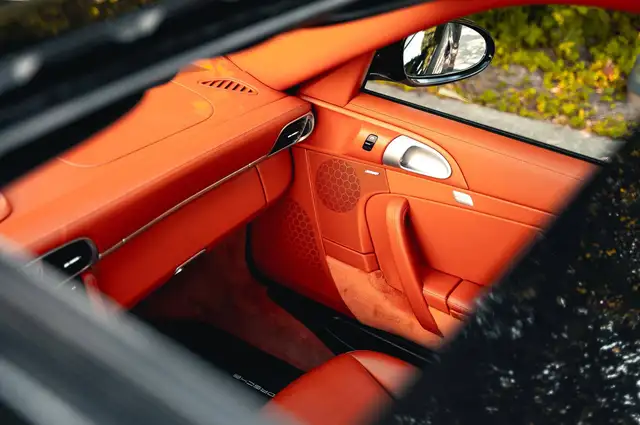 Porsche 911 view 14