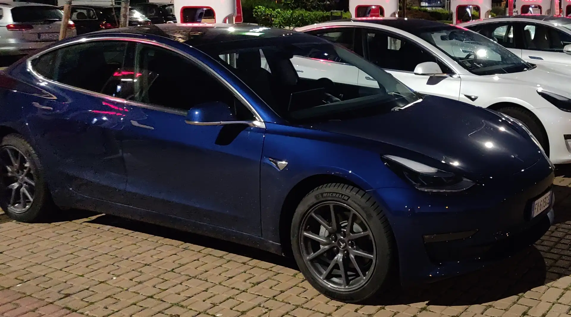 Tesla Model 3 Long Range Dual Motor con ACCELERATION BOOST Blu/Azzurro - 2