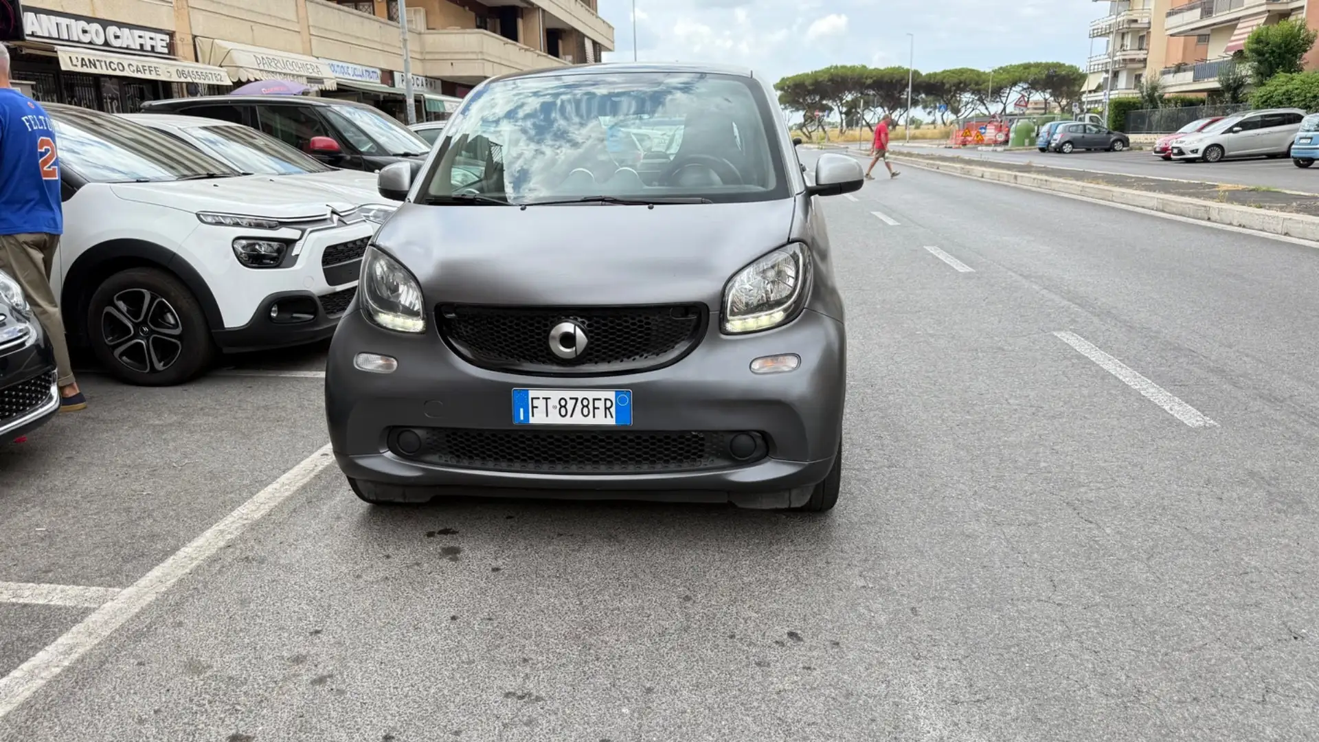 smart forTwo 70 1.0 Passion LED NAVI PELLE PANORMA CERCHI 15 Grigio - 1
