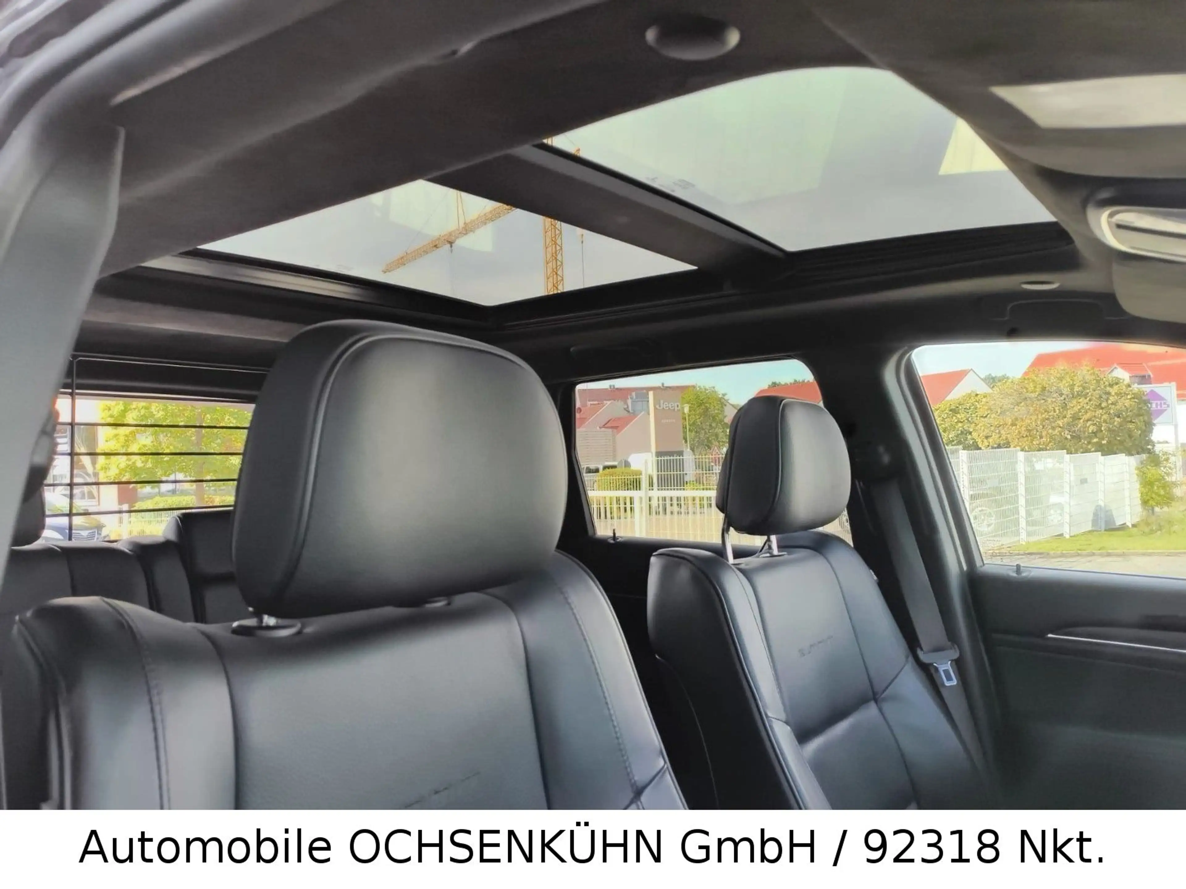 Jeep Grand Cherokee Summit 3.0 D. — photo 13