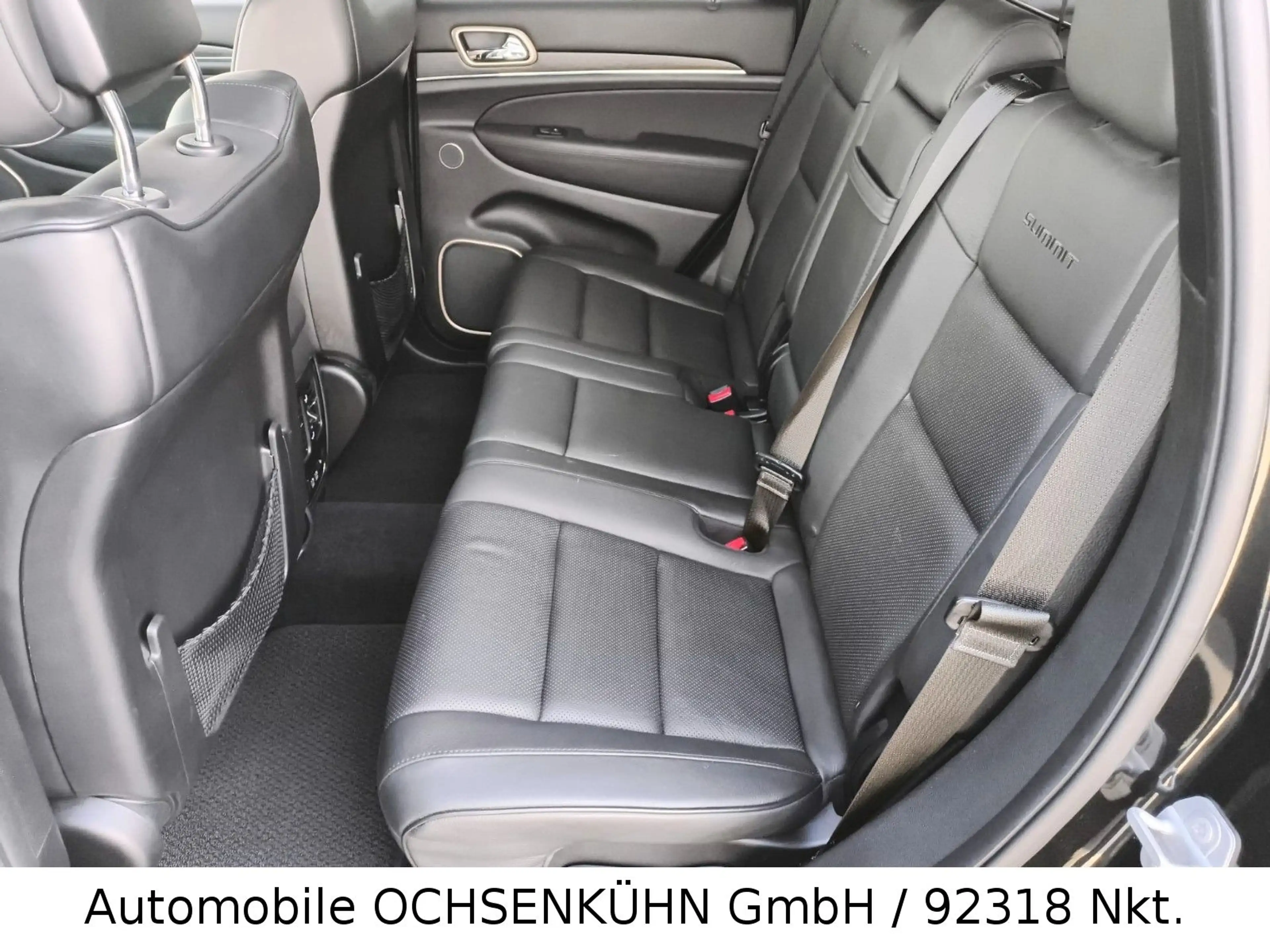 Jeep Grand Cherokee Summit 3.0 D. — photo 12