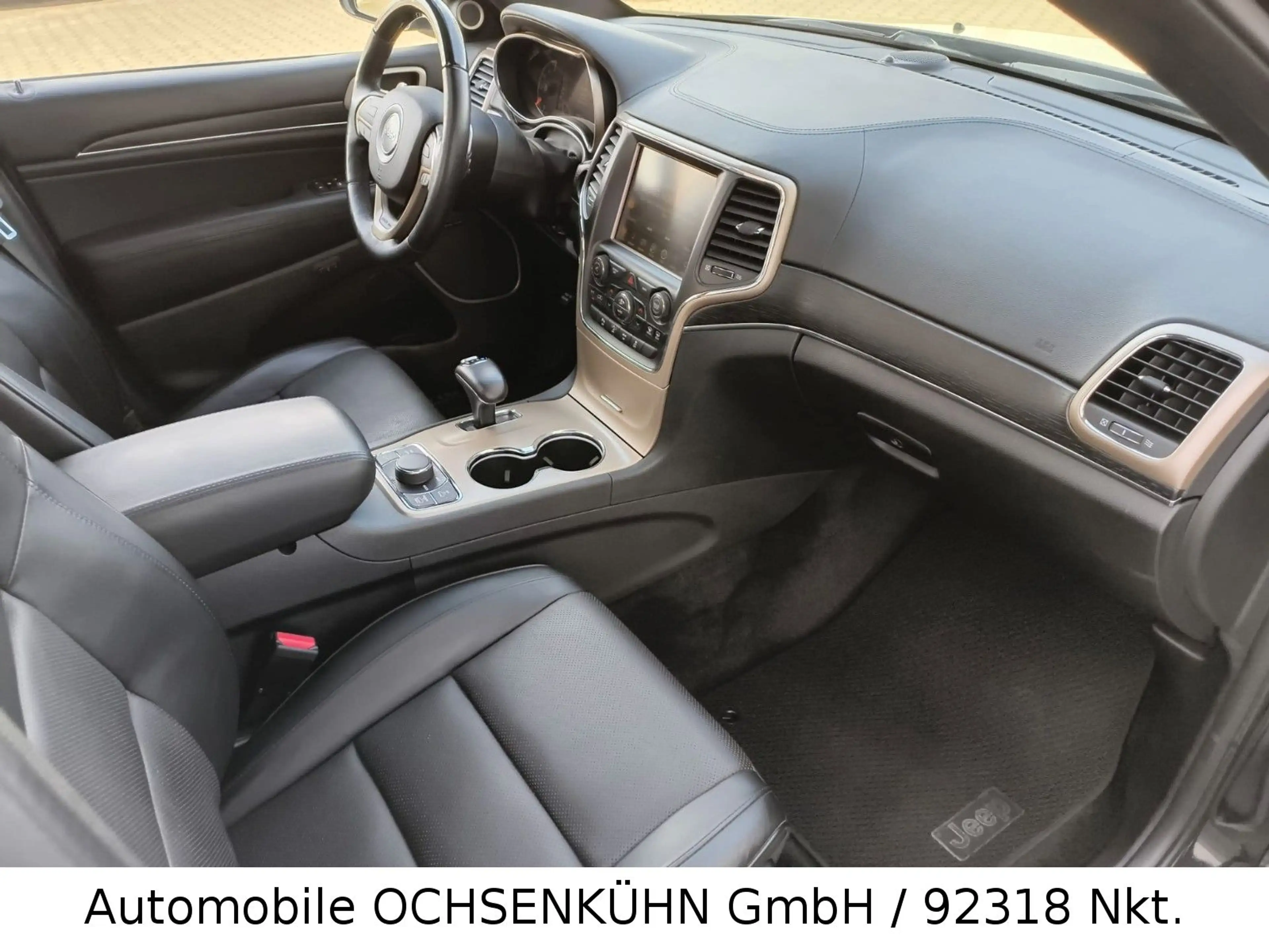 Jeep Grand Cherokee Summit 3.0 D. — photo 9