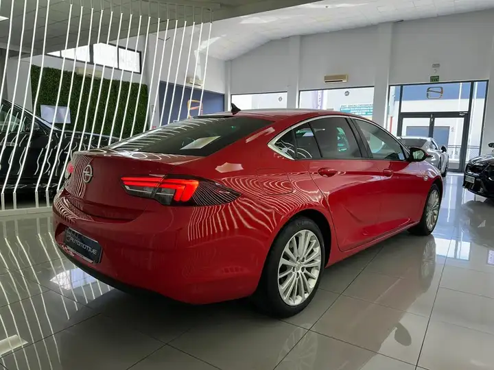 Opel Insignia ST - INNOVATION 1.6 CDTI S/S 2020, foto 4