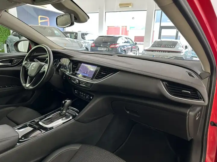 Opel Insignia ST - INNOVATION 1.6 CDTI S/S 2020, foto 14