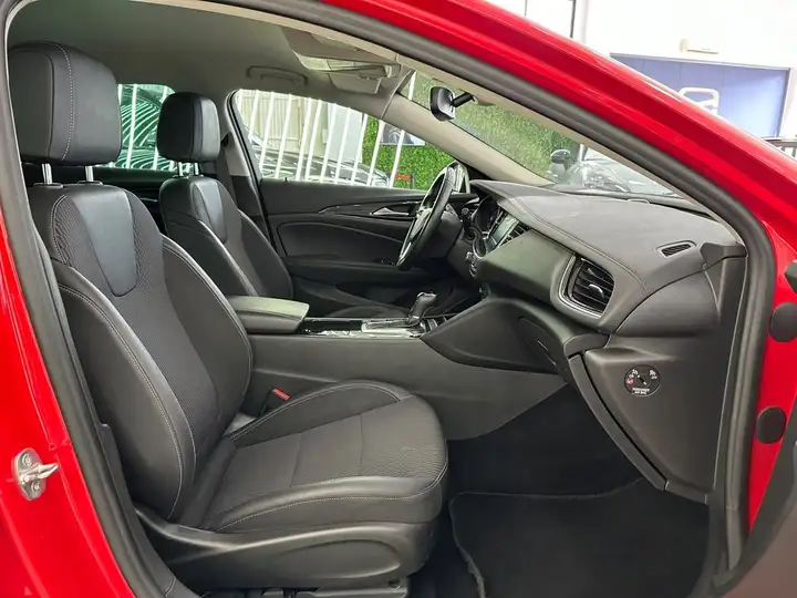 Opel Insignia ST - INNOVATION 1.6 CDTI S/S 2020, foto 12