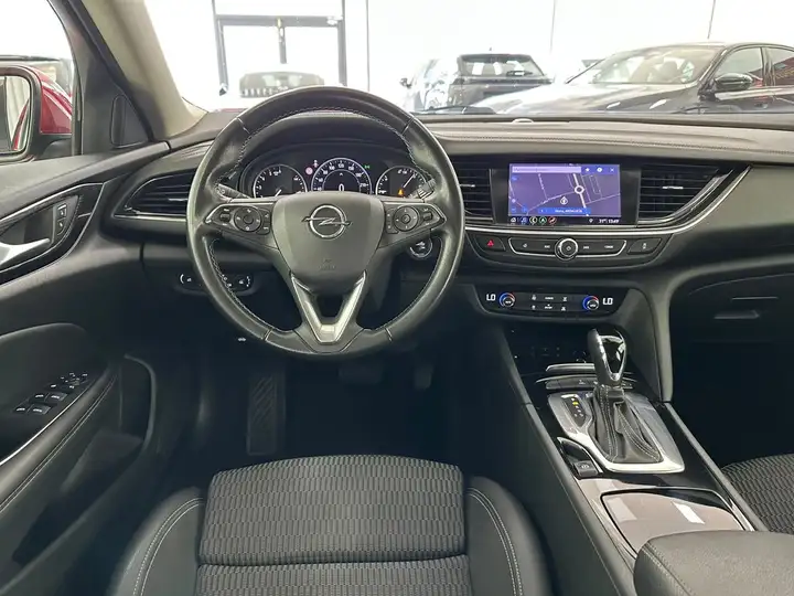 Opel Insignia ST - INNOVATION 1.6 CDTI S/S 2020, foto 17
