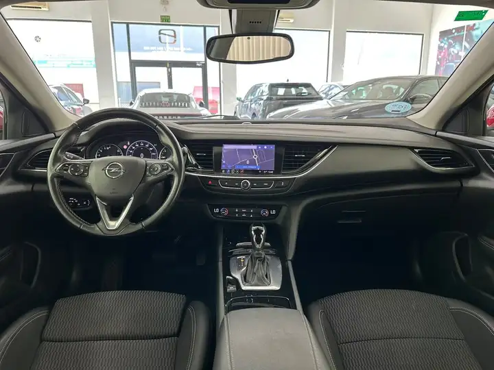 Opel Insignia ST - INNOVATION 1.6 CDTI S/S 2020, foto 7