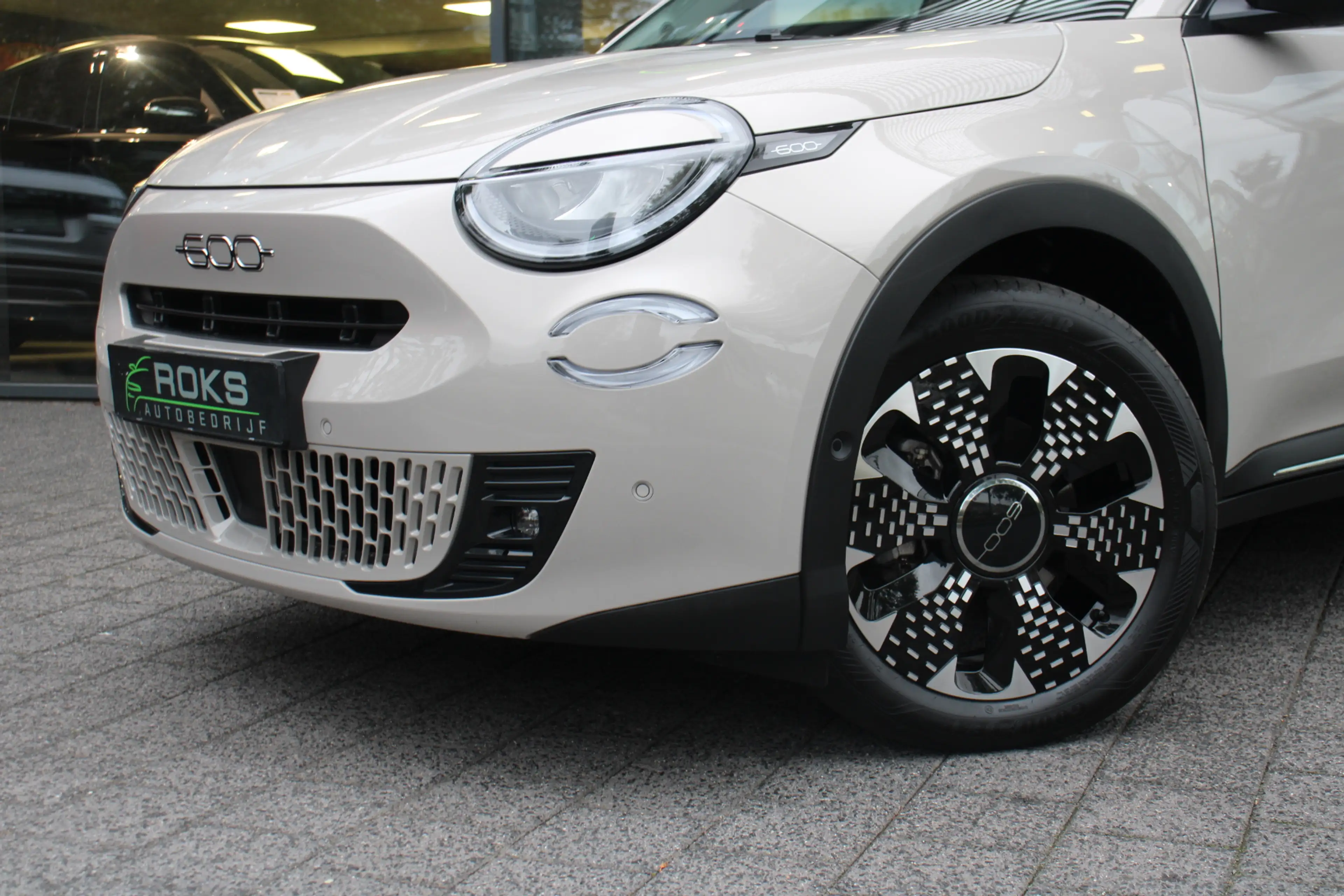 Fiat 600 1.2 Hybrid La Prima — photo 9