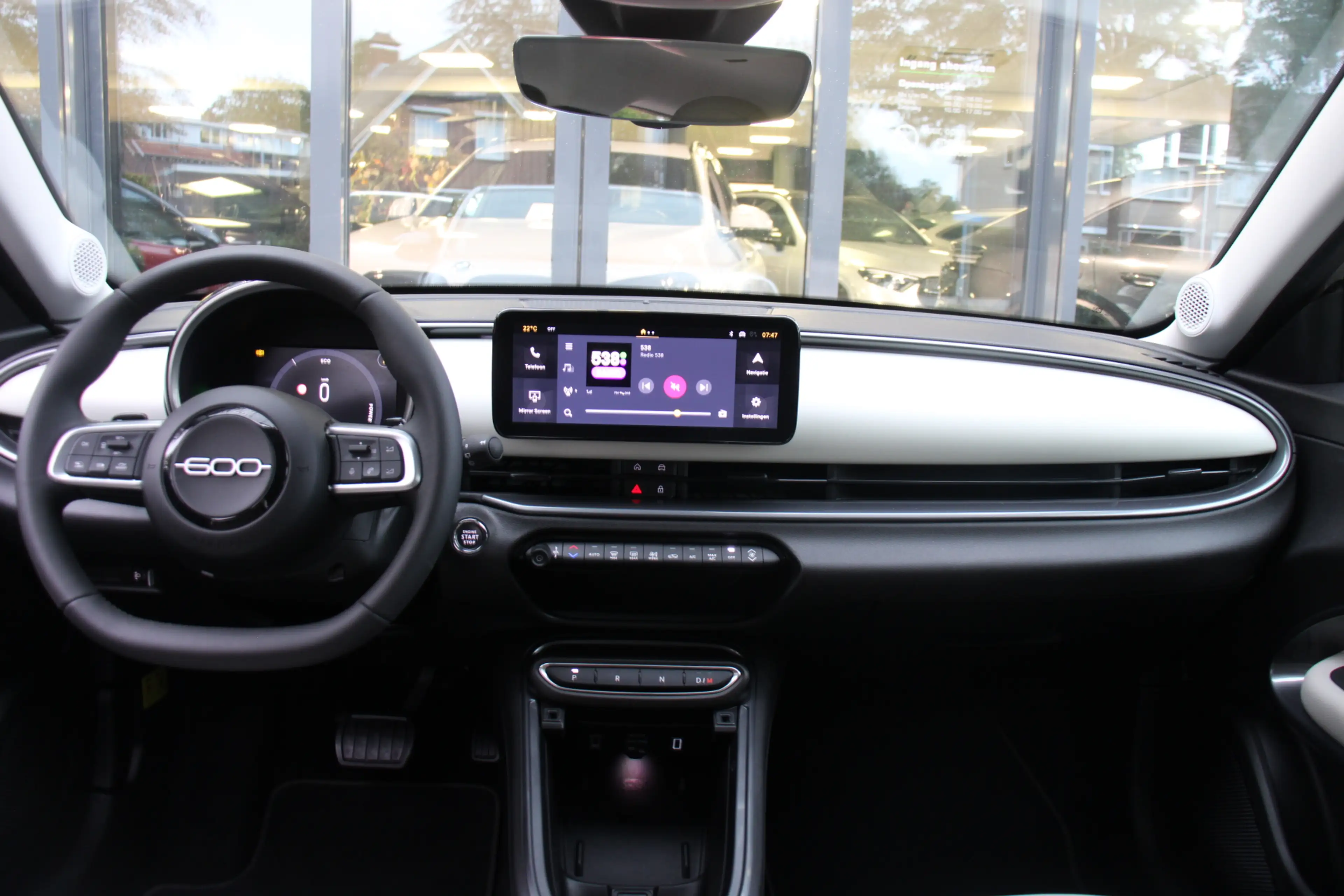 Fiat 600 1.2 Hybrid La Prima — photo 2