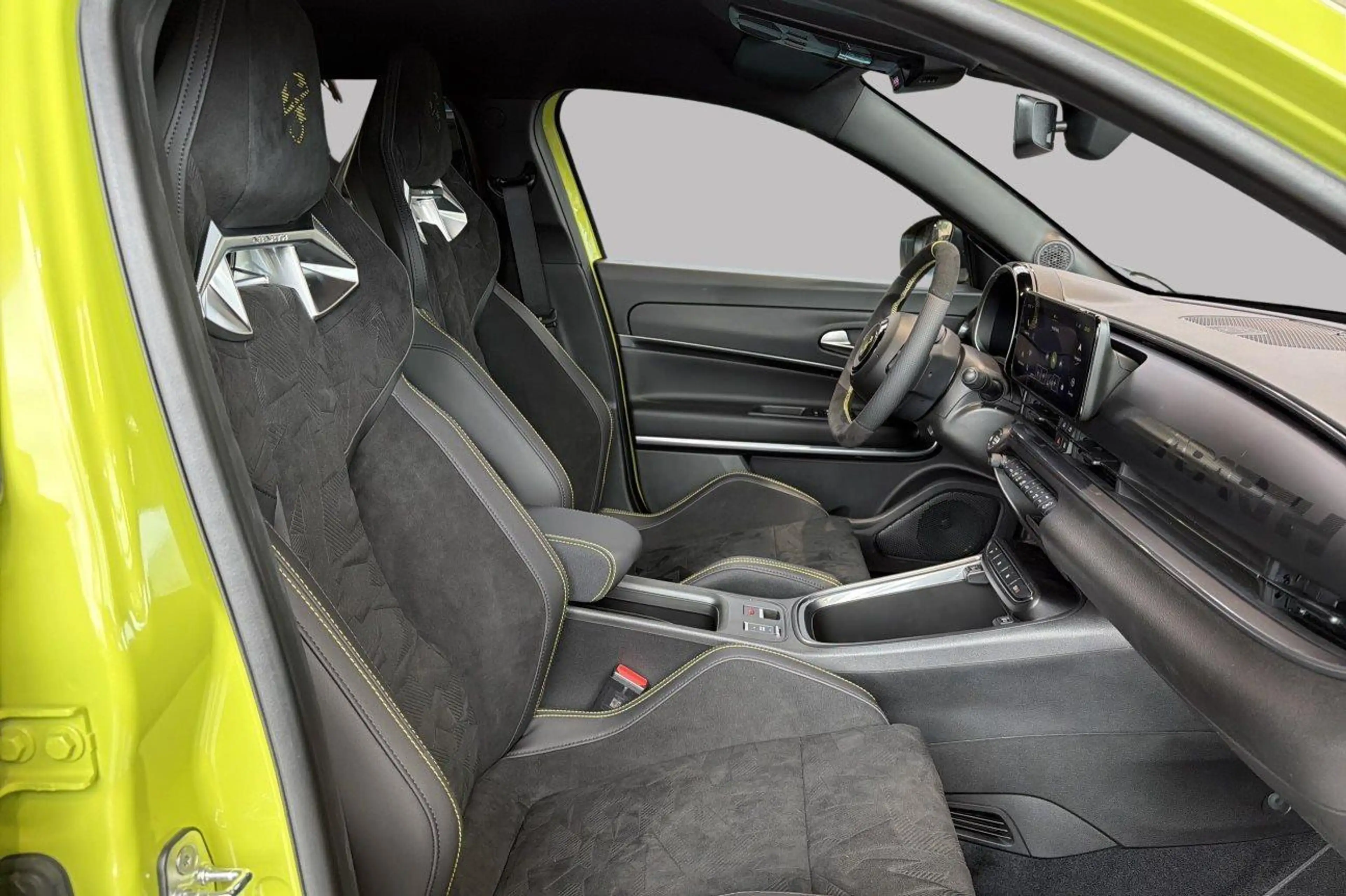 Abarth 600e TURISMO — photo 8