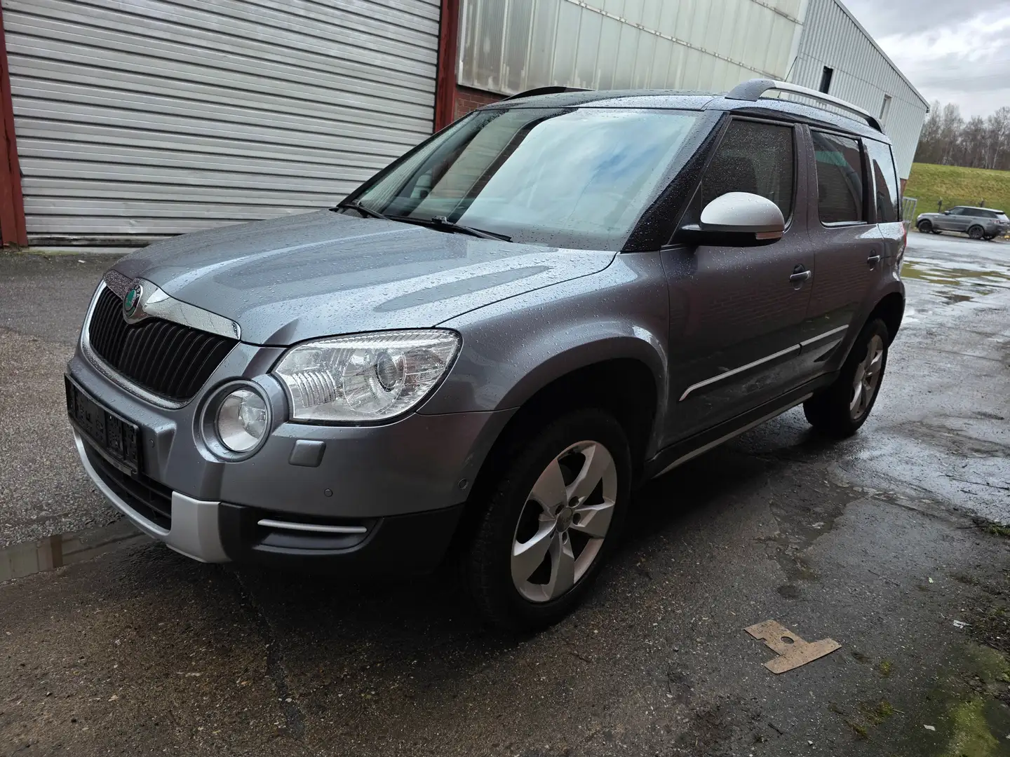 Skoda Yeti Elegance Plus Edition Panorama Automatik Grau - 1
