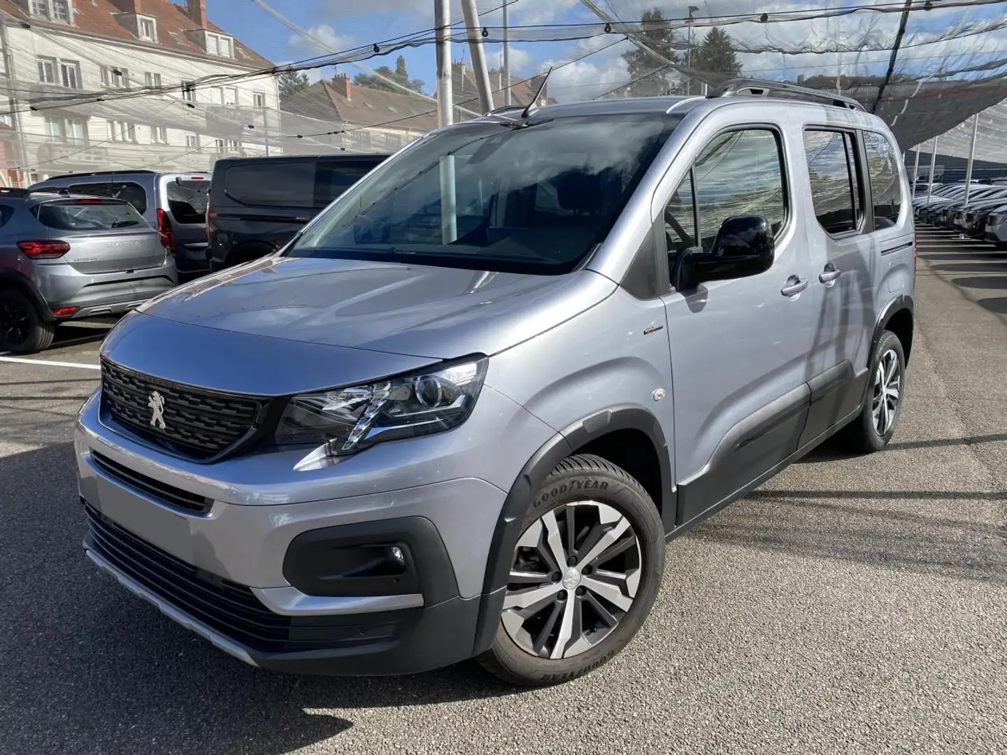 Peugeot Rifter 1.5 BLUEHDI 130 S\u0026S GT LINE Gris - 2