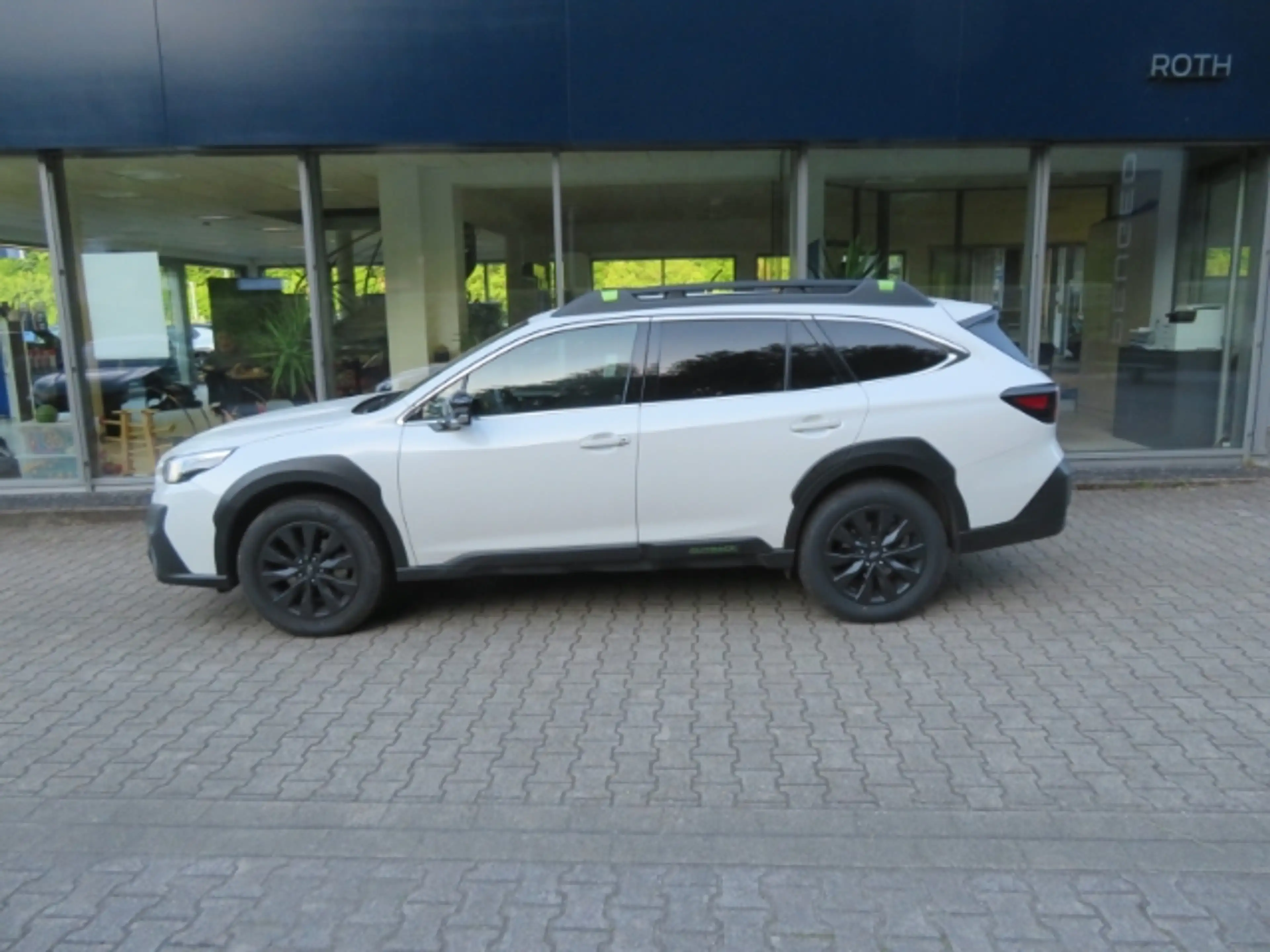 Subaru OUTBACK 2.5i Exclusive Cross Navi LED Dyn. Kurvenlicht ACC — photo 4