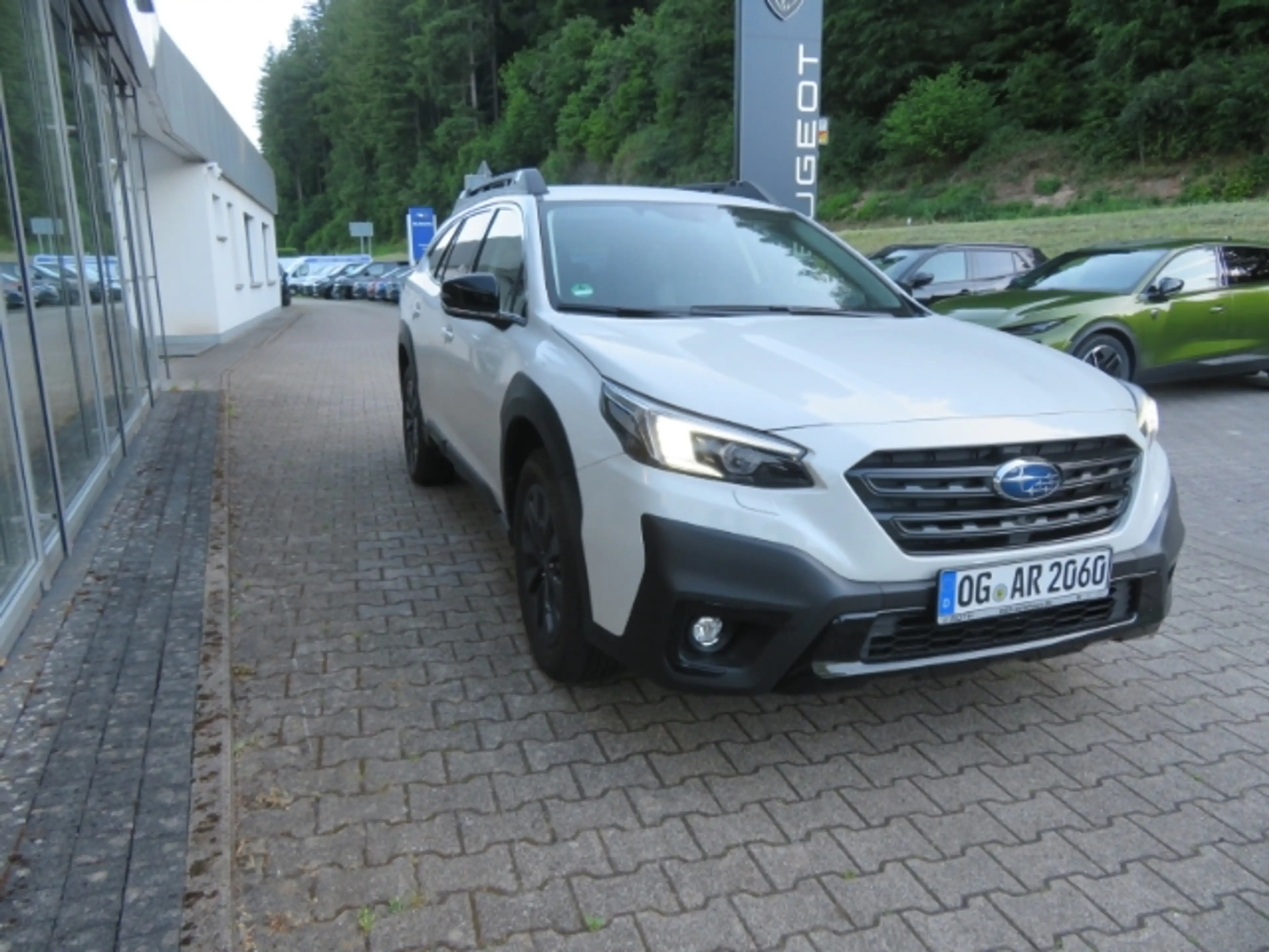 Subaru OUTBACK 2.5i Exclusive Cross Navi LED Dyn. Kurvenlicht ACC — photo 3