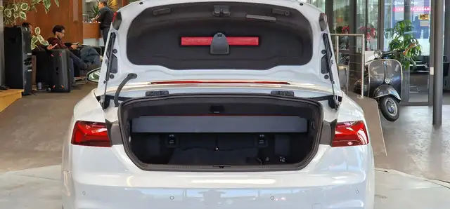 Audi A5 view 9