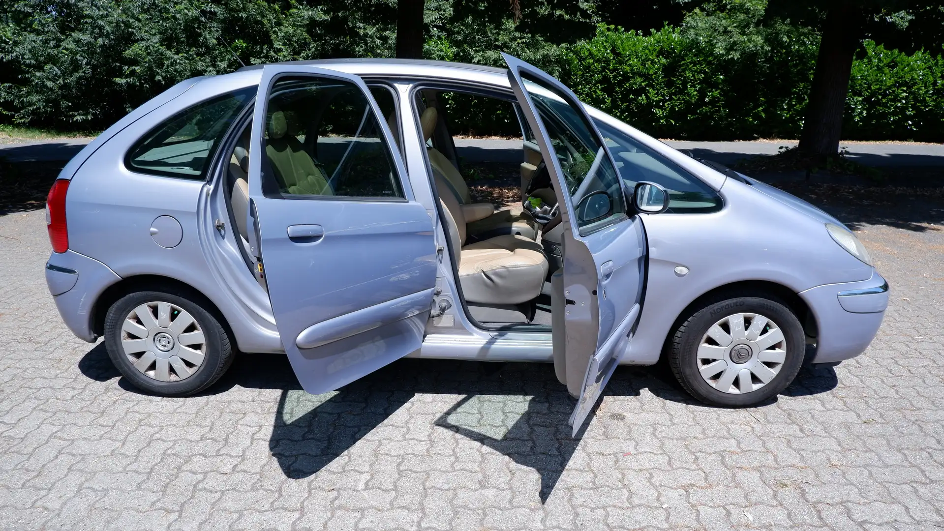 Citroen Xsara Picasso Xsara Picasso Picasso 2.0 HDi Exclusive Срібний - 2